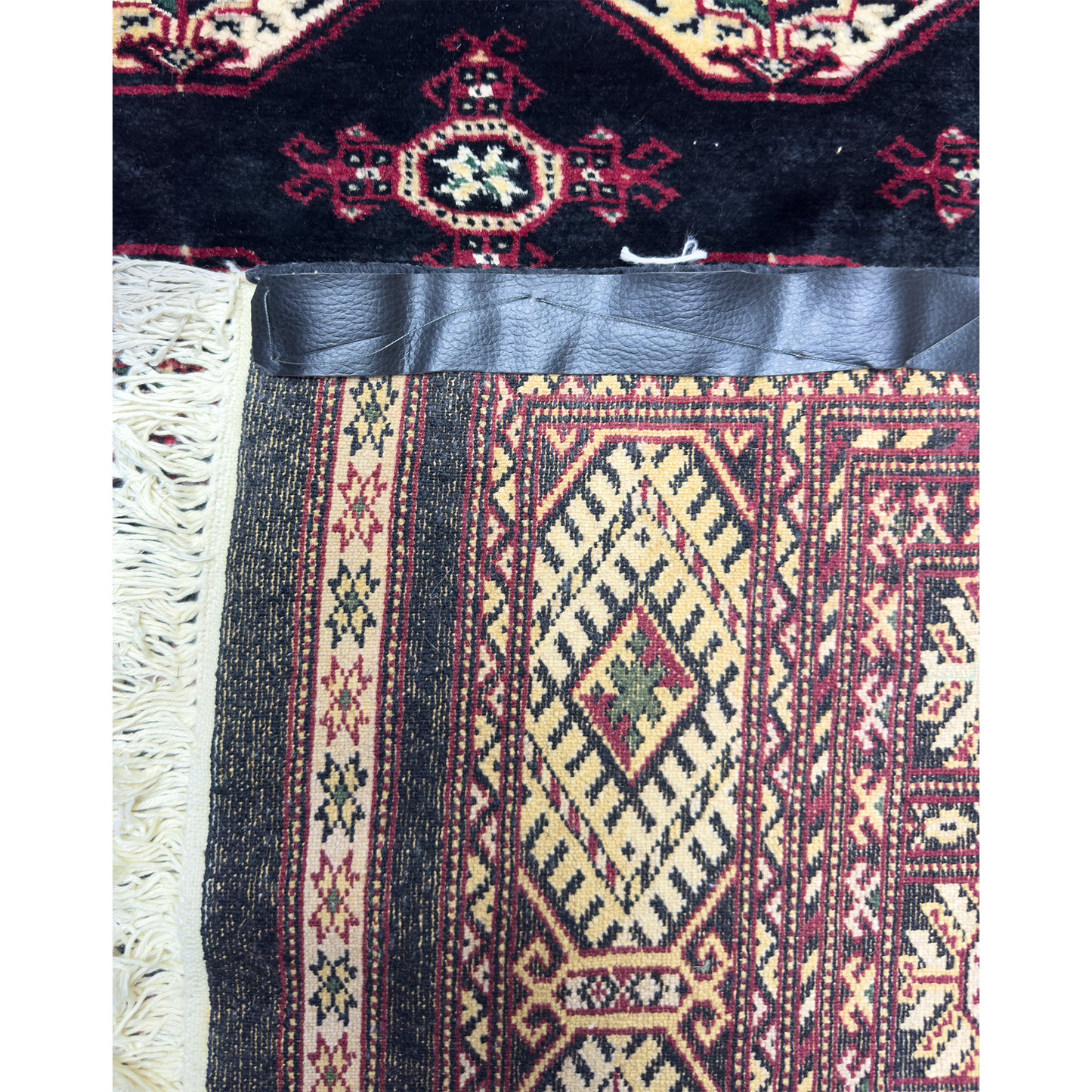 Pak. Bokhara Gul Rug - 4 x 6 ft