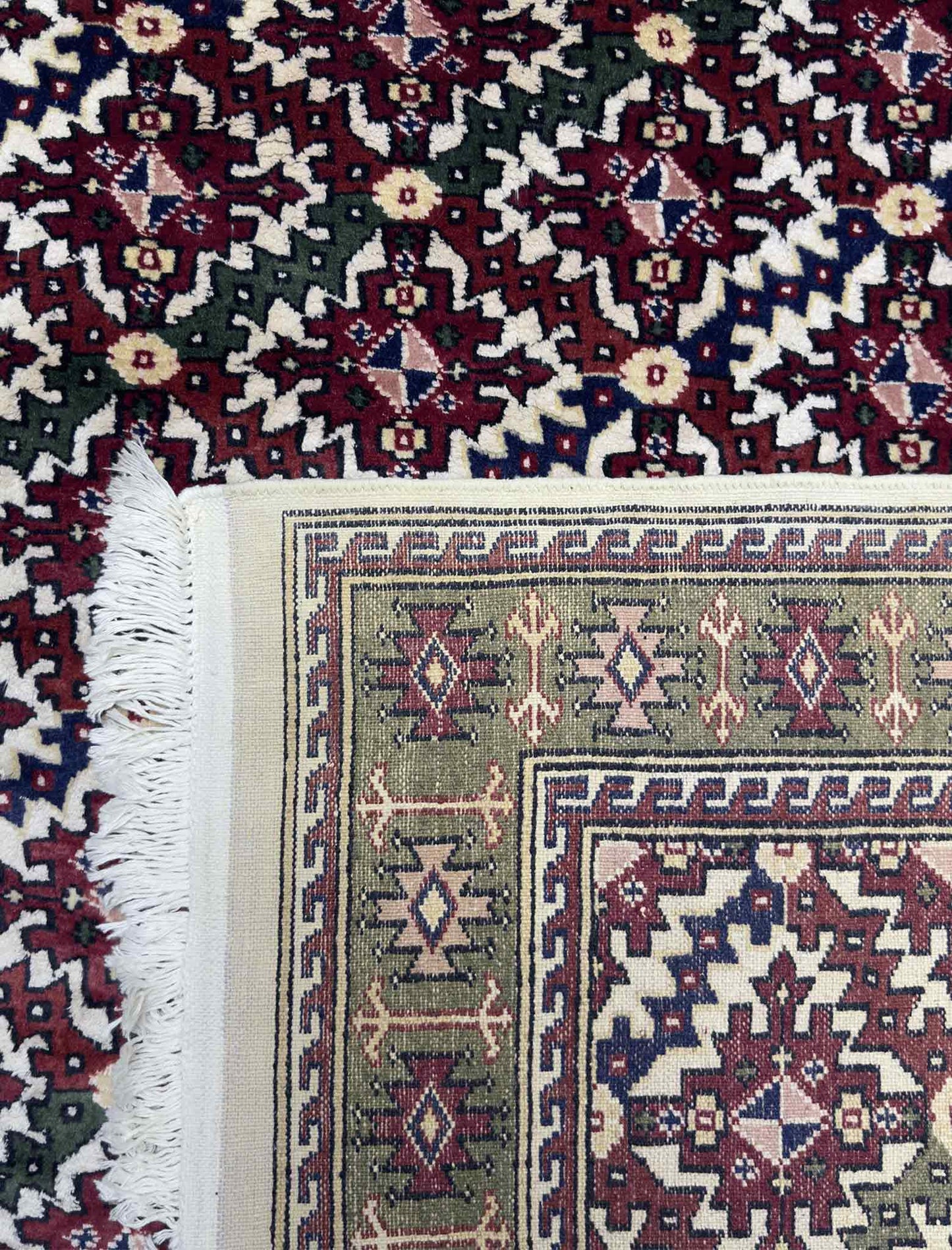Oriental Osmalik Rug - 4 x 6 ft