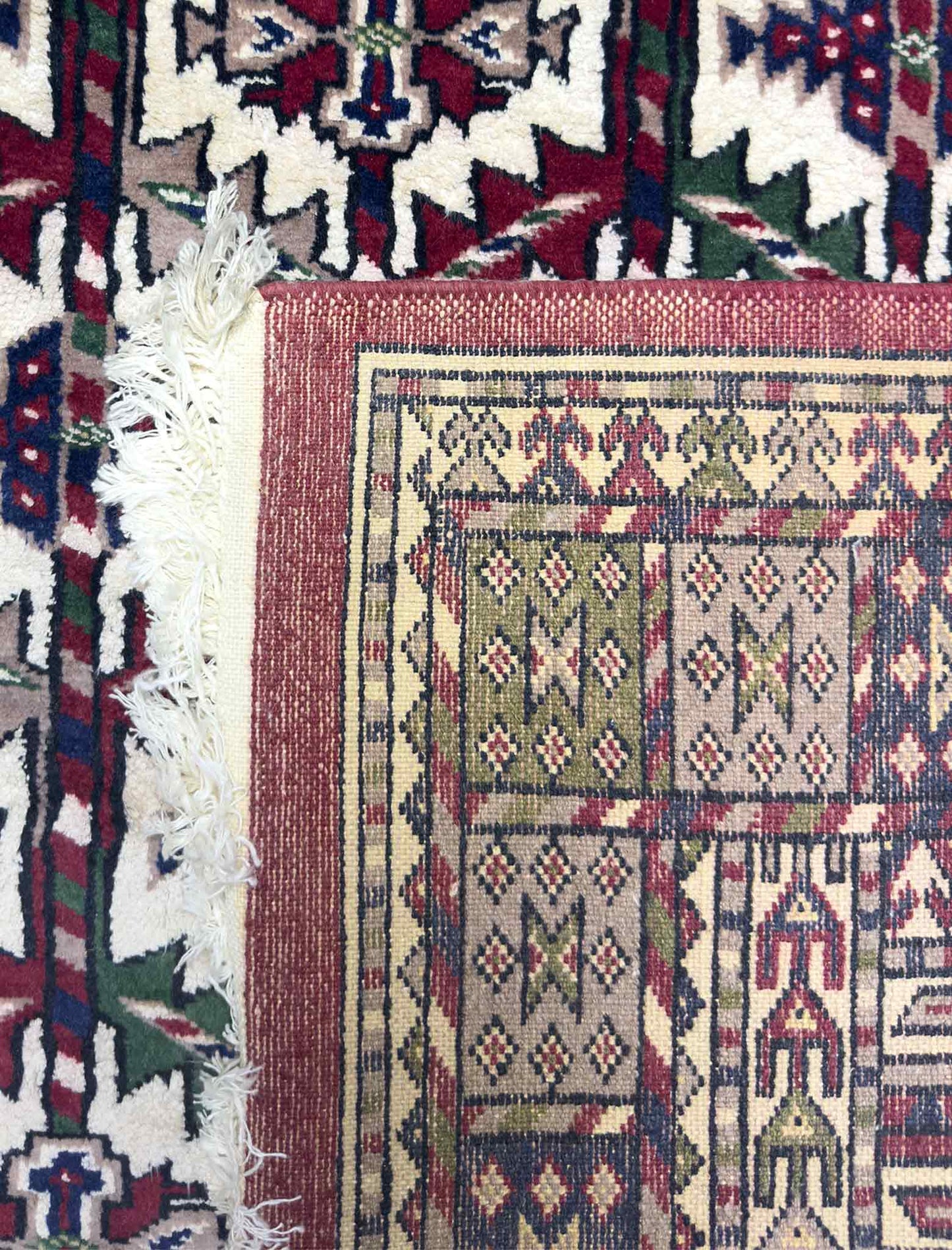 Bokhara Yamut Rug - 4 x 6 ft