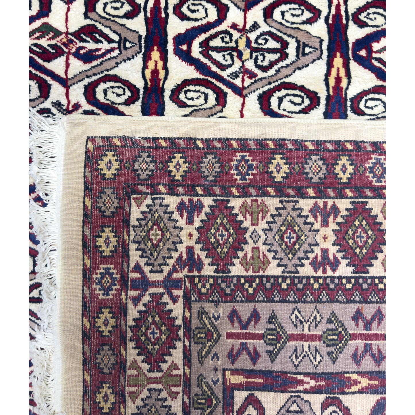 Pak. Bokhara Yamut Rug - 4 x 6 ft