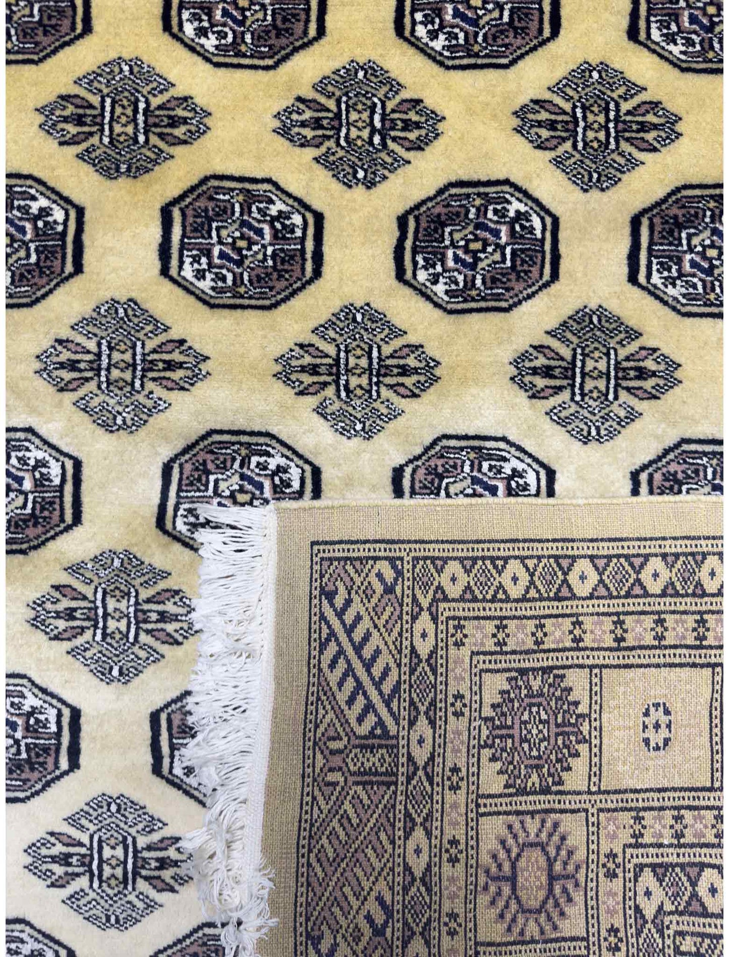 Mori Gul Rug - 4 x 6 ft
