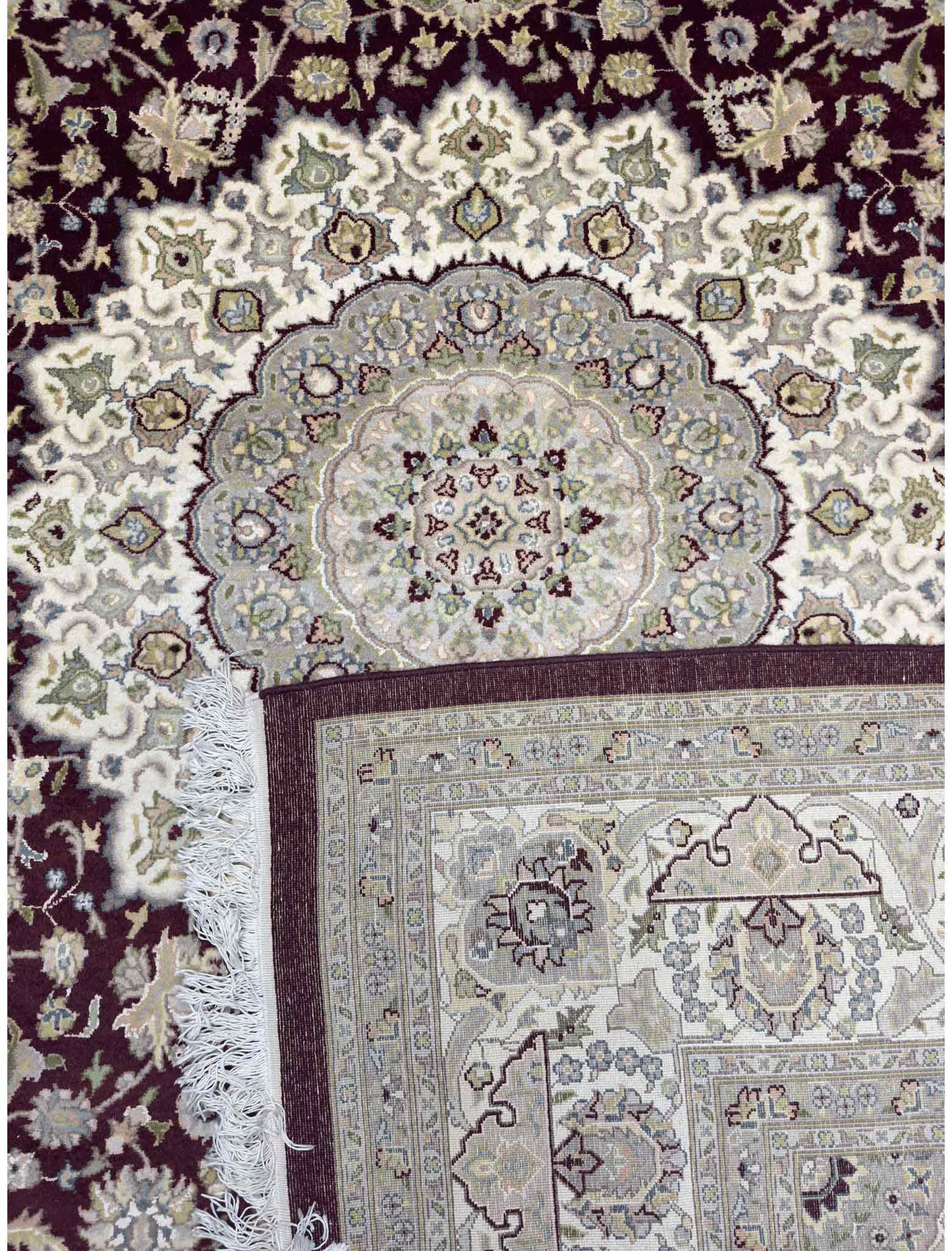 Kashan Medallion Rug - 8 x 10 ft