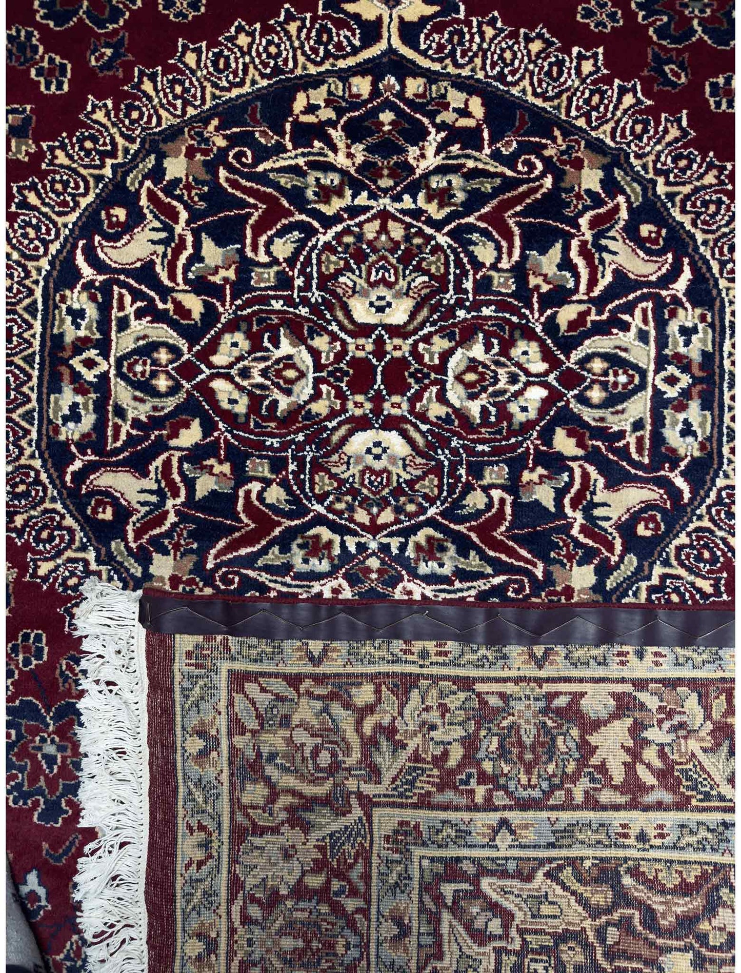 Kashan Floral Rug - 7 x 4.5 ft