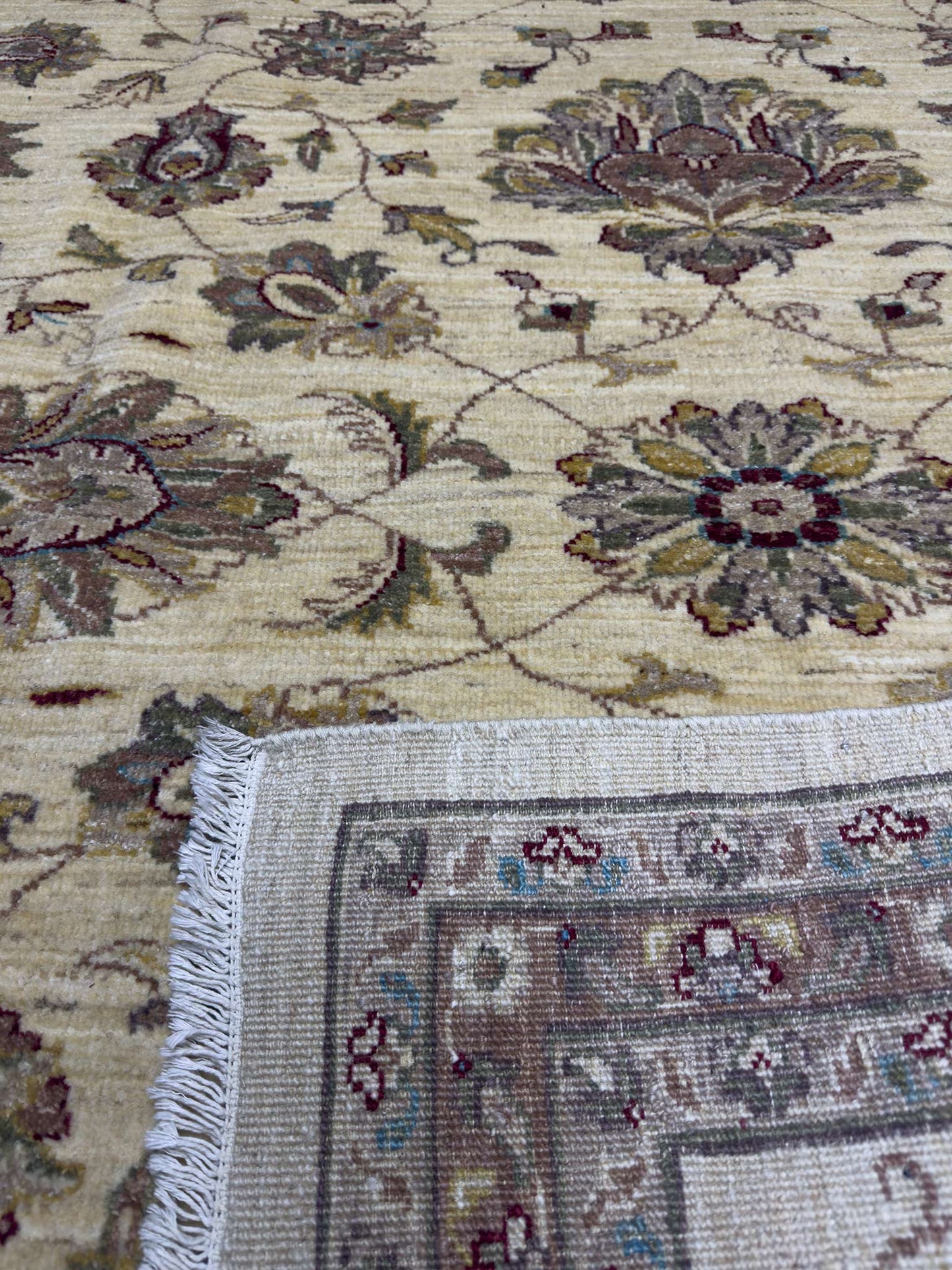 Modern Chobbi Rug - 8 x 10 ft