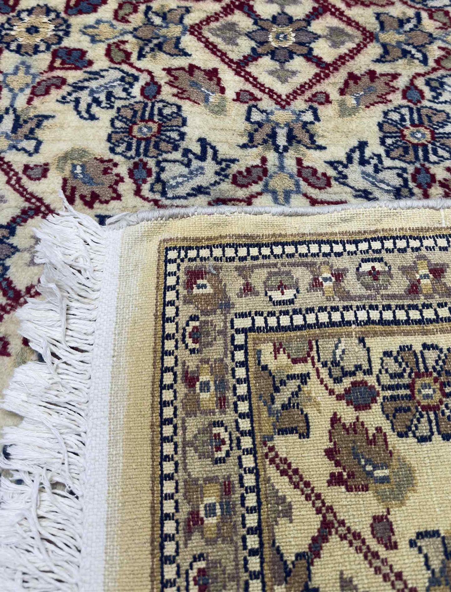 Oriental Prayer Rug - 2.5 x 4 ft