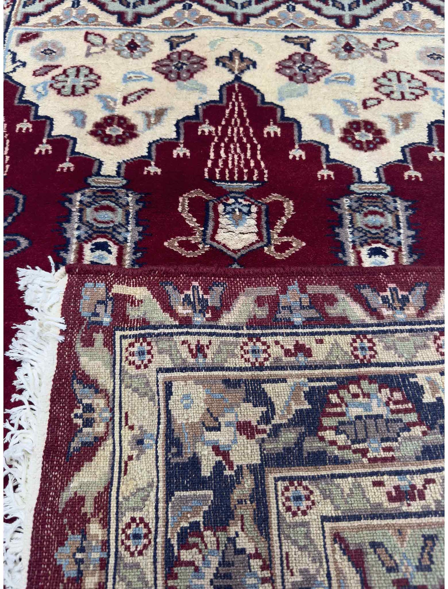 Prayer Rug - 2.5 x 4 ft