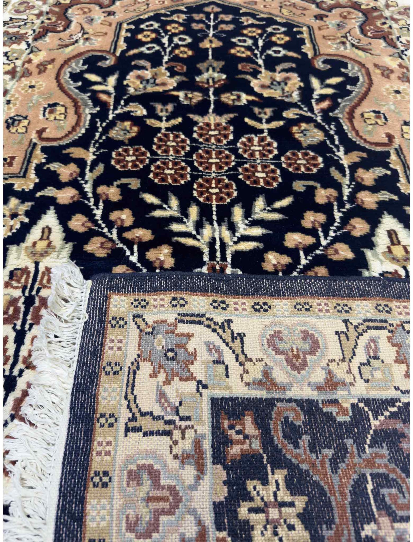 Prayer Rug - 2.5 x 4 ft