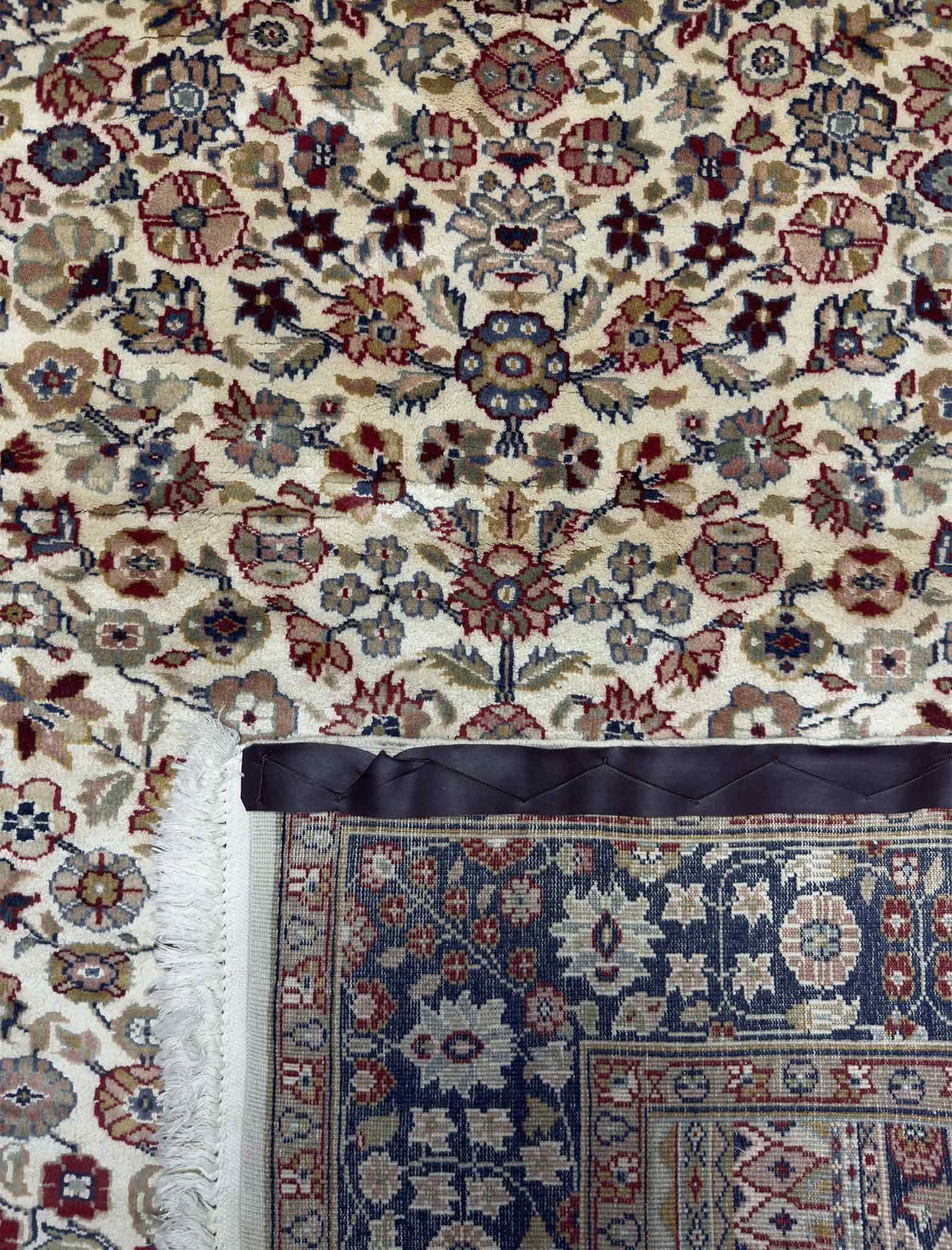 Million Flower Rug - 4.5 x 7 ft