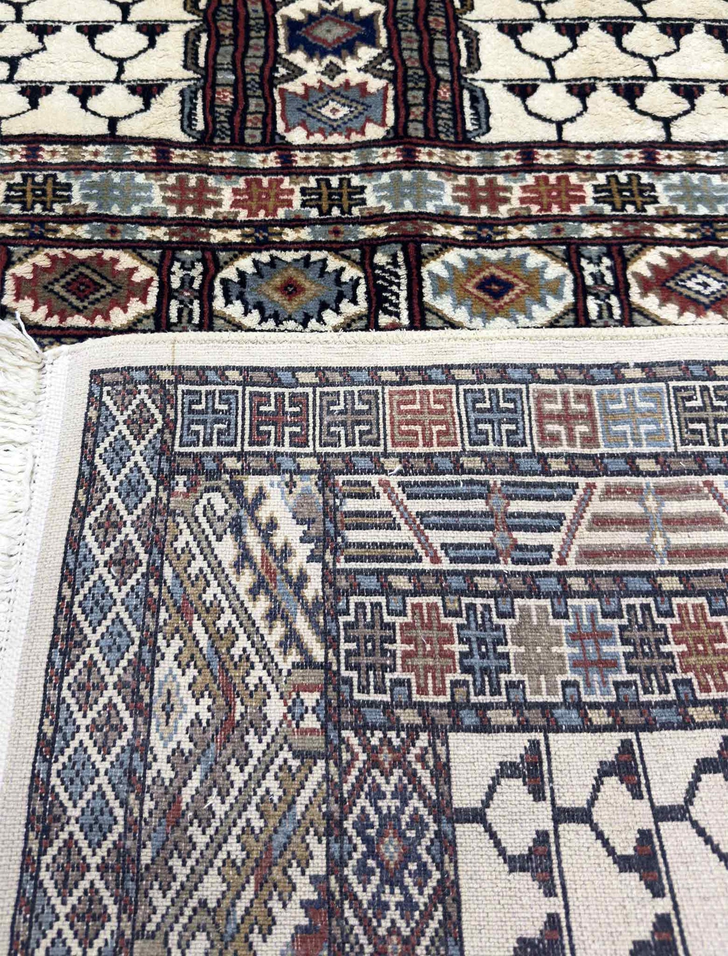 Hatchlu Ensi Rug - 3 x 5 ft