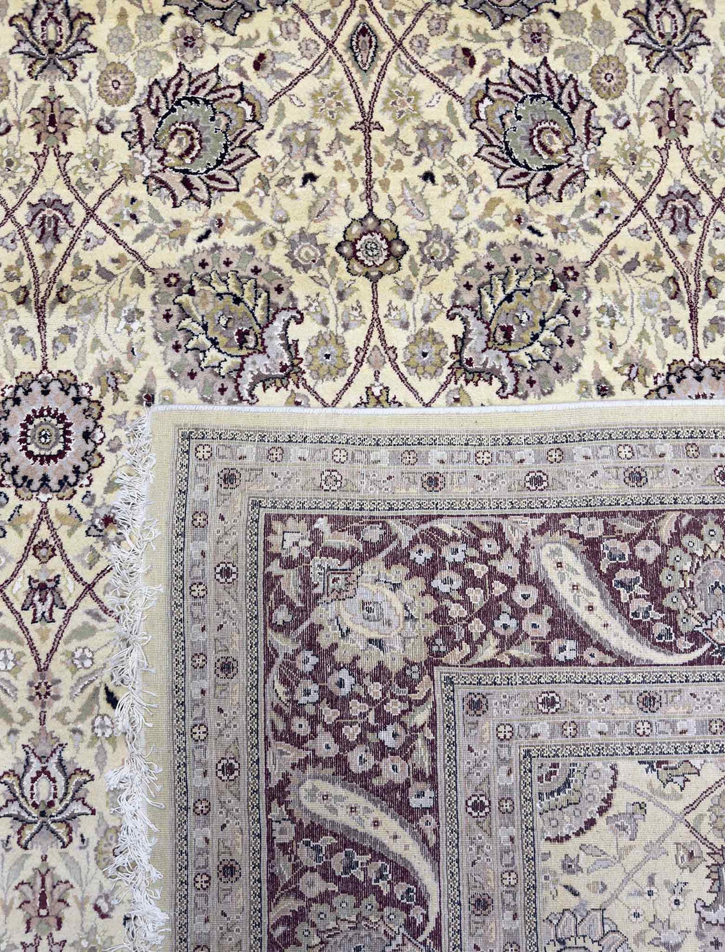 Afshan Floral Rug - 8 x 11 ft