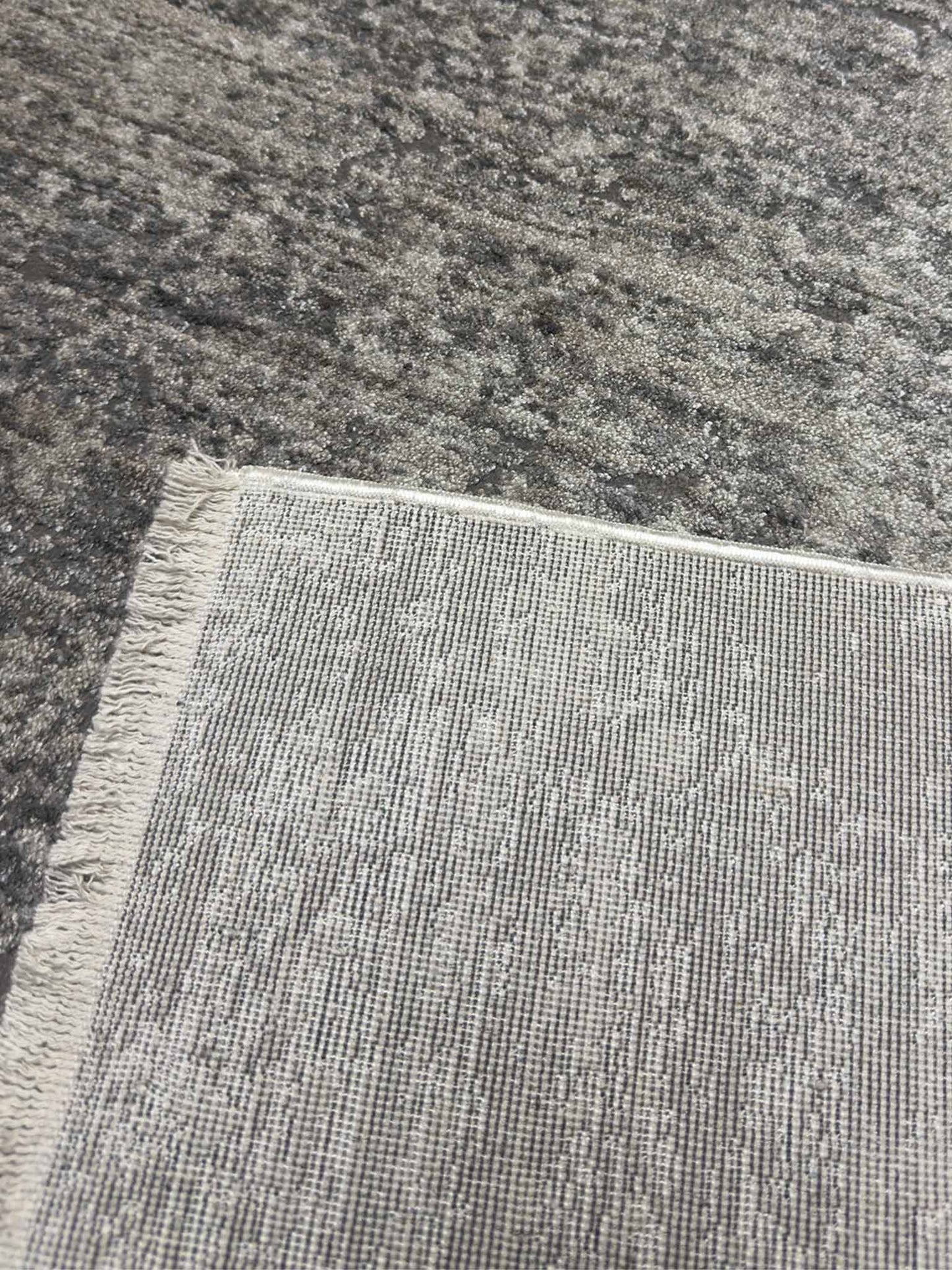 Modern Abstract Rug - 5 x 7 ft