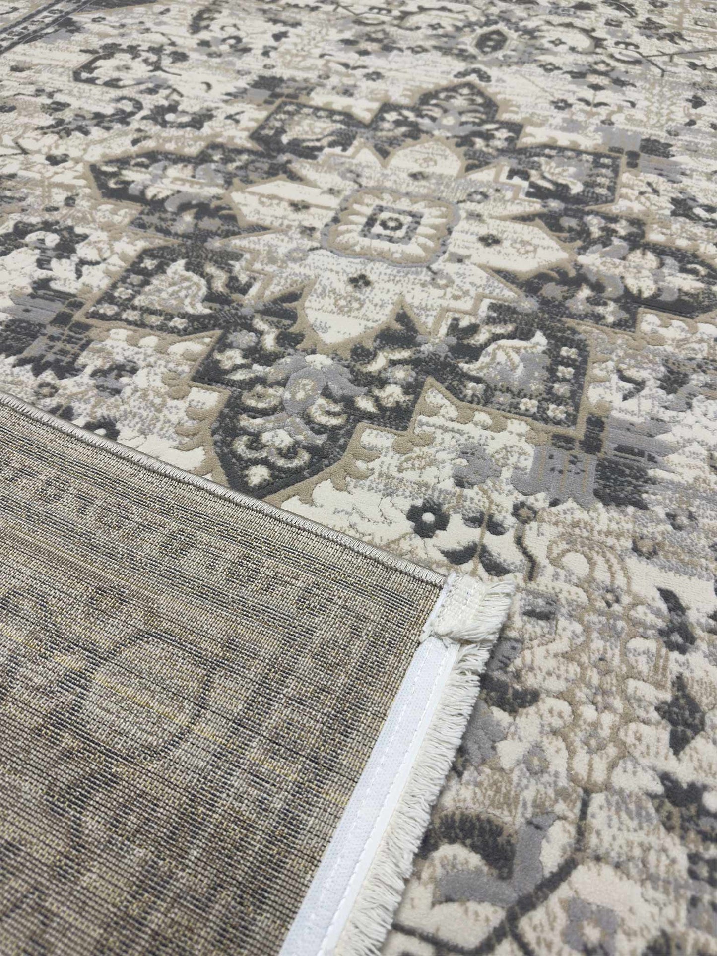 Transitional Heriz Rug - 5 x 7 ft