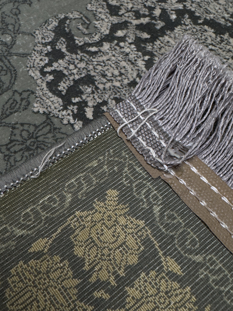 Traditional Floral Rug - 5 x 7 ft
