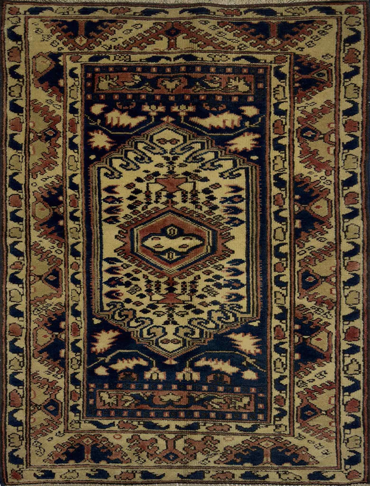 Pre-Loved Turkish Rug - 2.5 x 4 ft