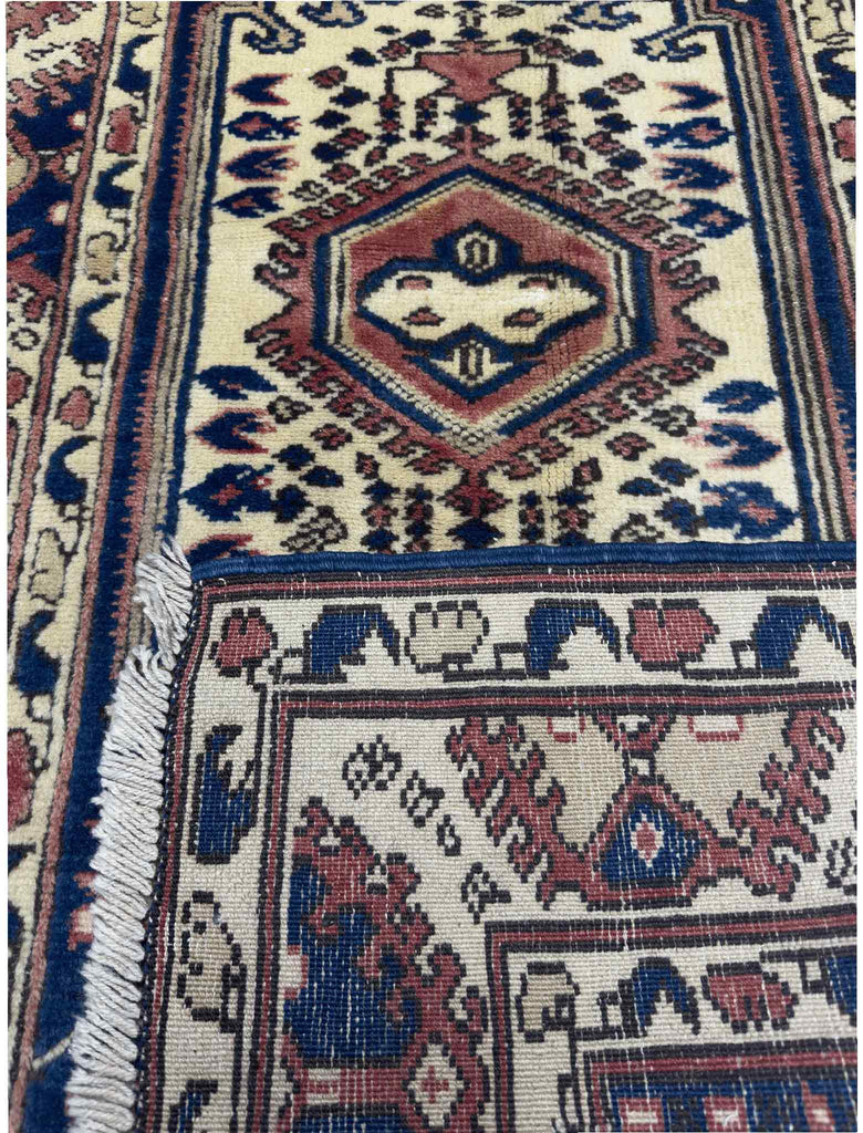 Turkish Mehrab Rug - 4 x 2.5 ft