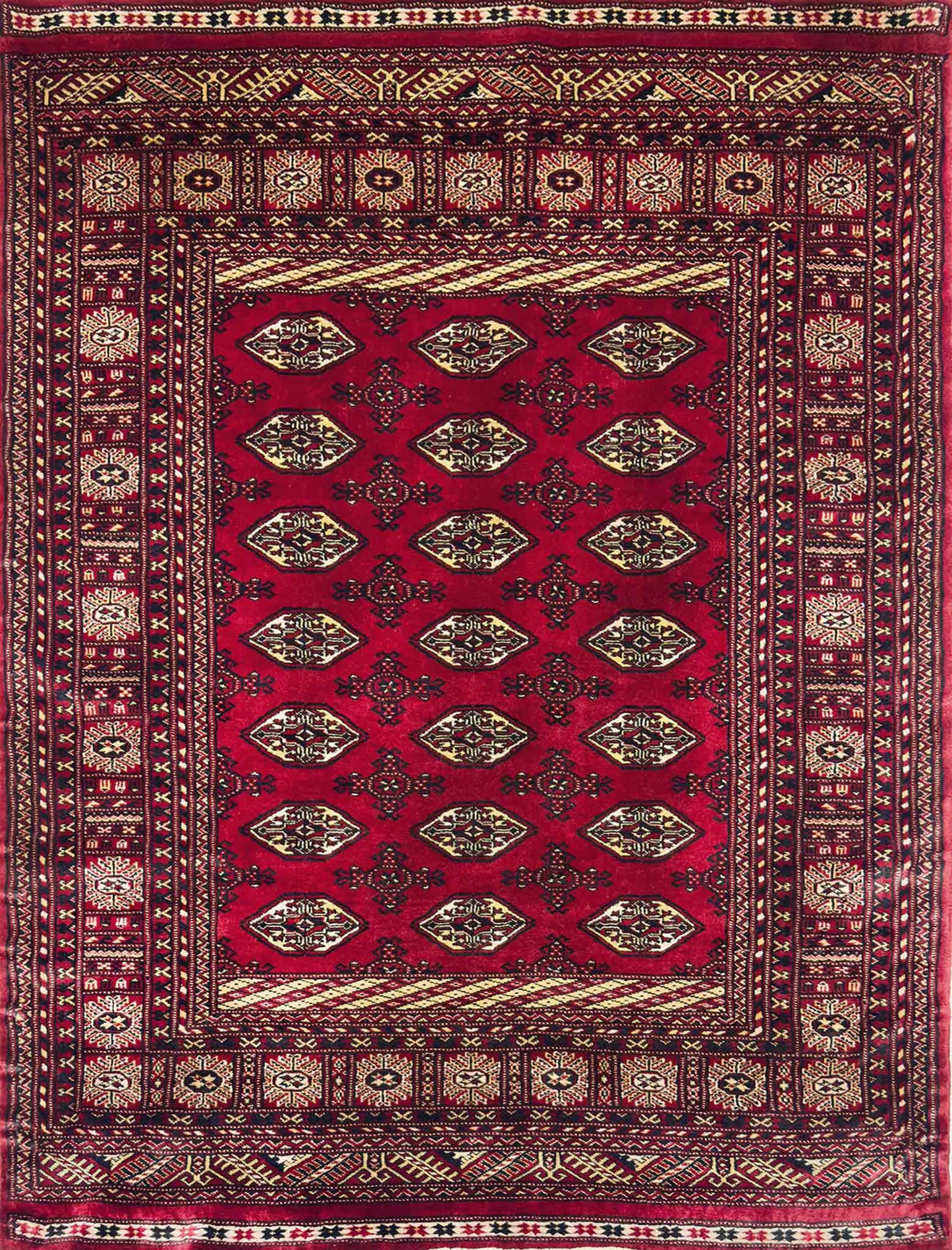 Bokhara Gul Rug - 4 x 6 ft