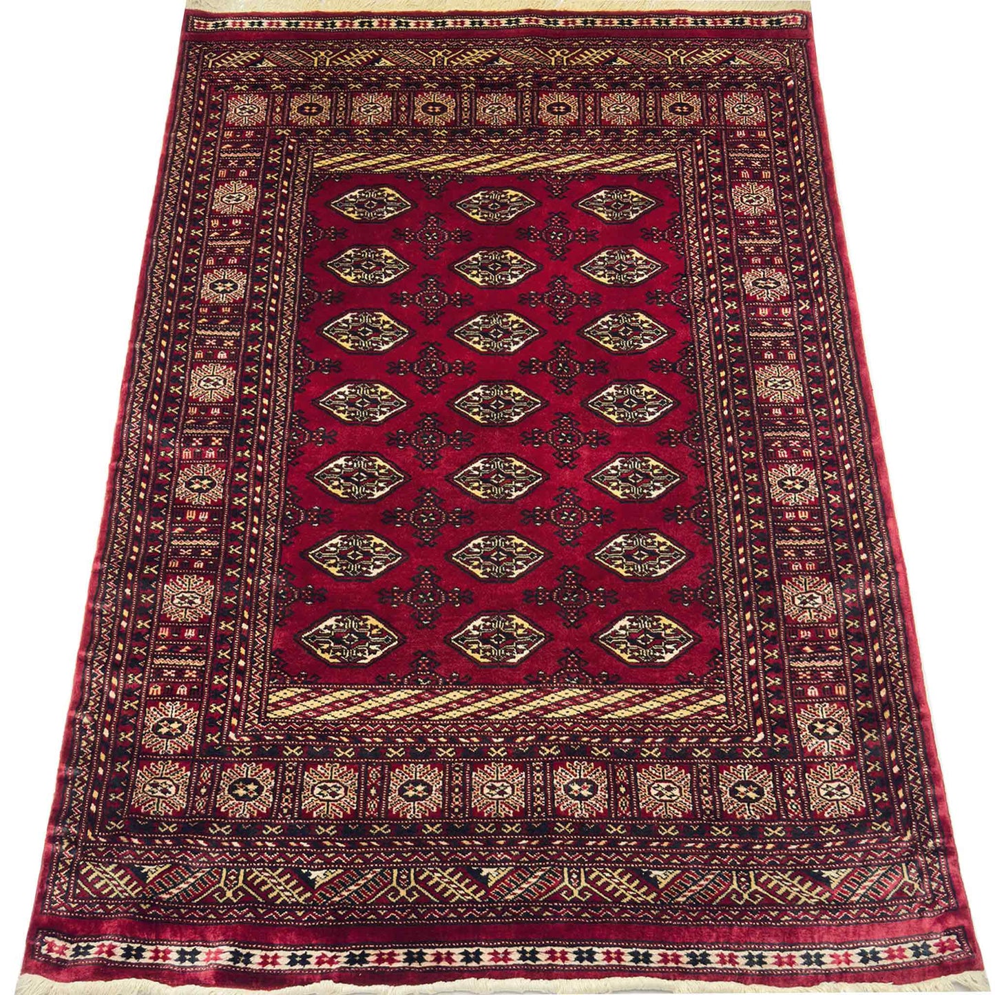 Bokhara Gul Rug - 4 x 6 ft