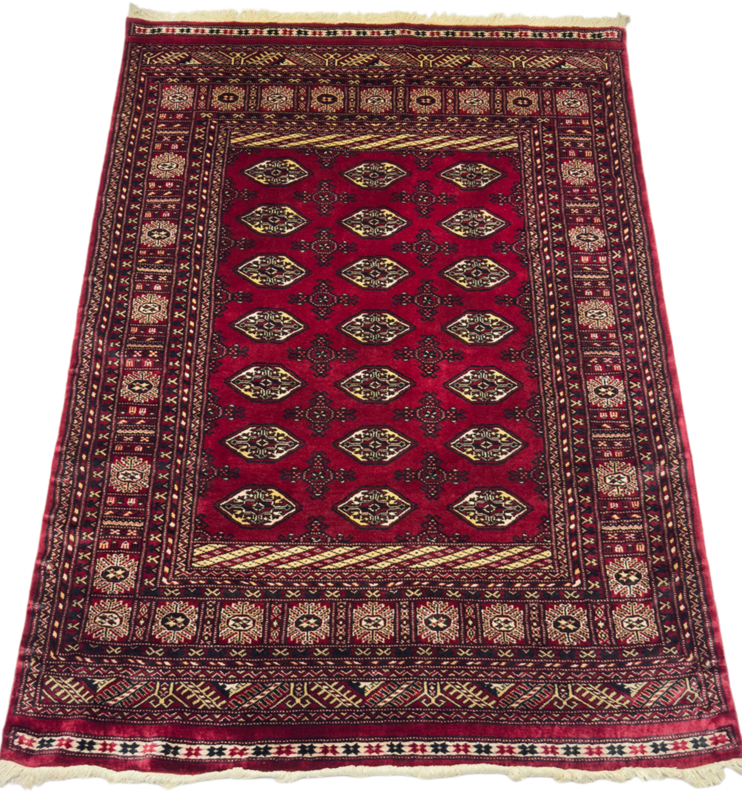 Pak. Bokhara Gul Rug - 4 x 6 ft