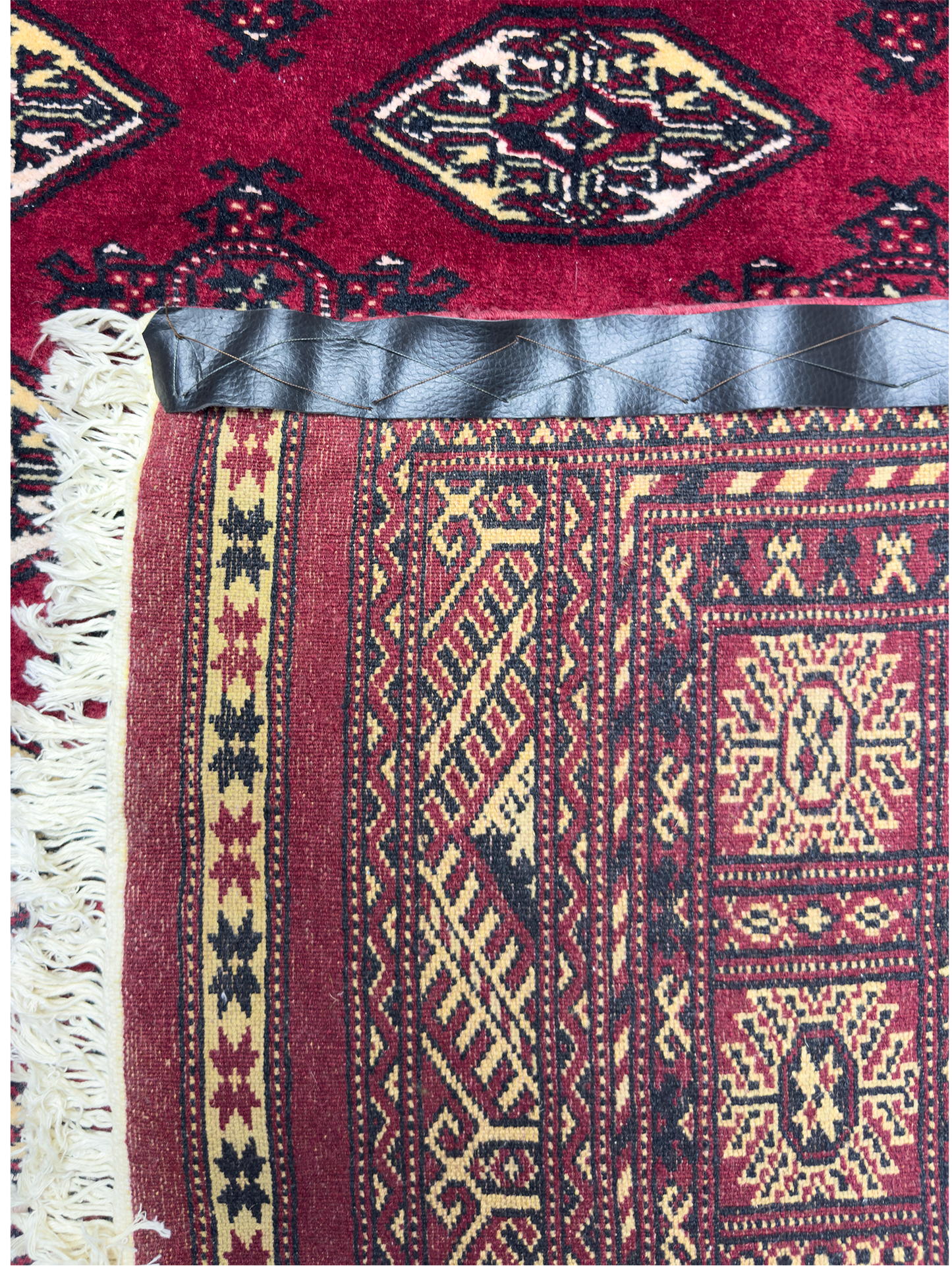 Pak. Bokhara Gul Rug - 4 x 6 ft