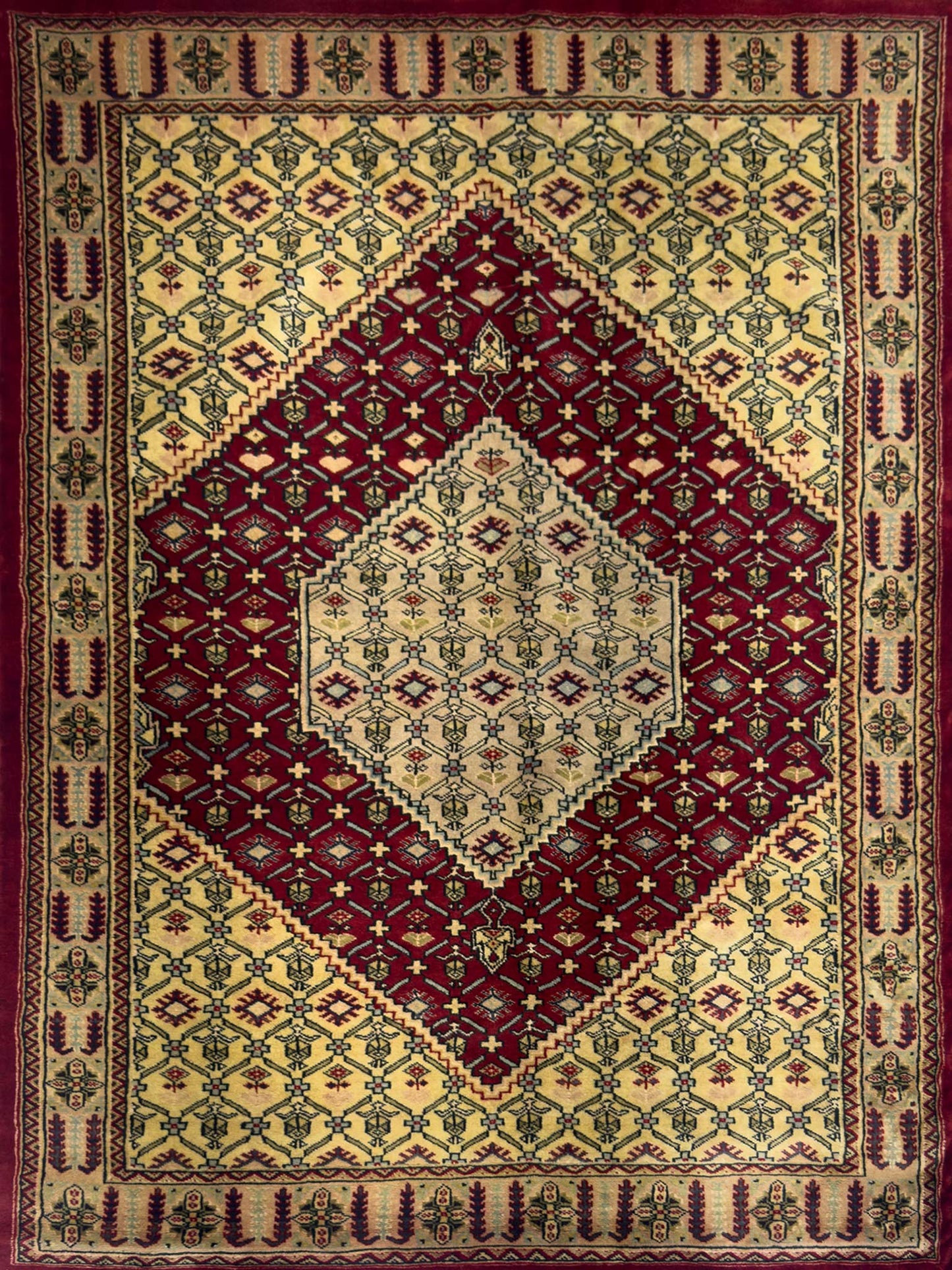 Persian Senneh Rug - 4 x 6 ft