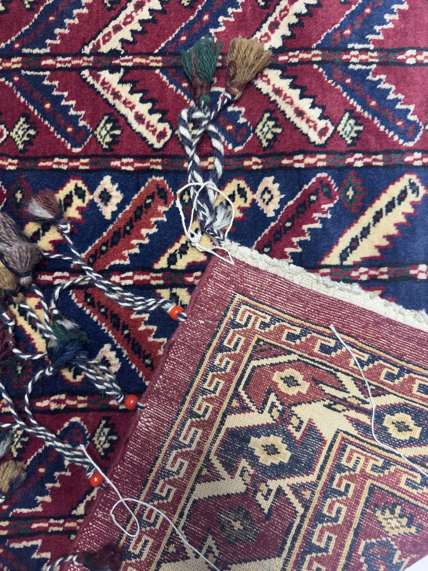 Hanging Rug - 2.5 x 4 ft