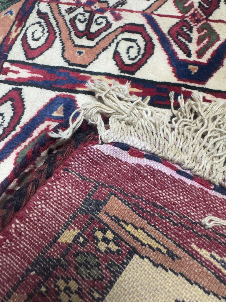 Yamut Rug - 2.5 x 4 ft