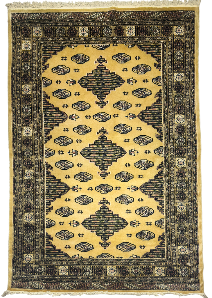 Tekke`Gul Bokhara Rug - 4 x 6 ft