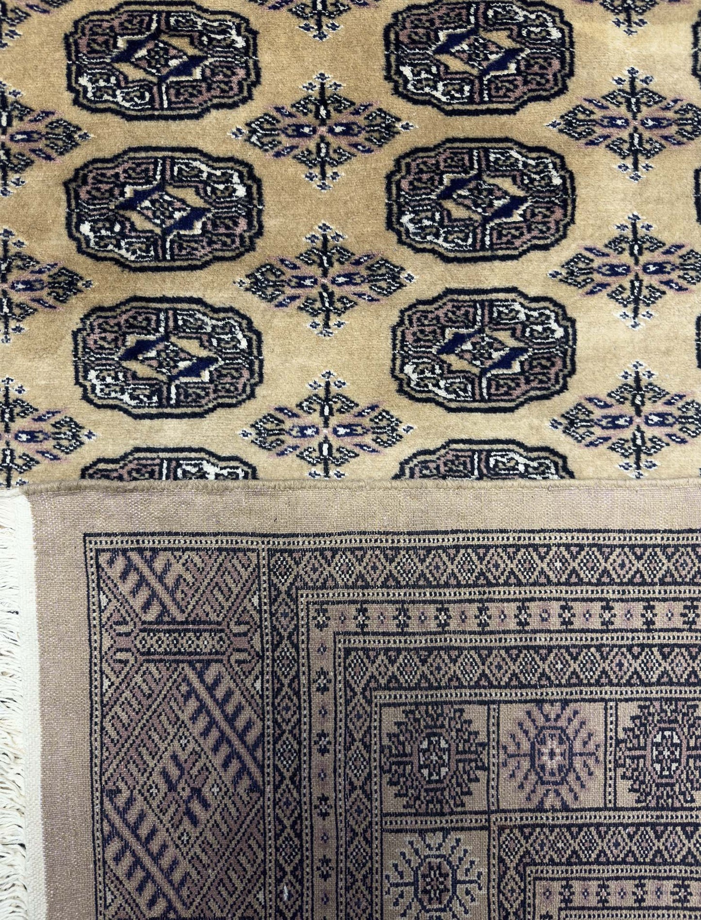 Tekke Gul Rug - 8 x 5 ft