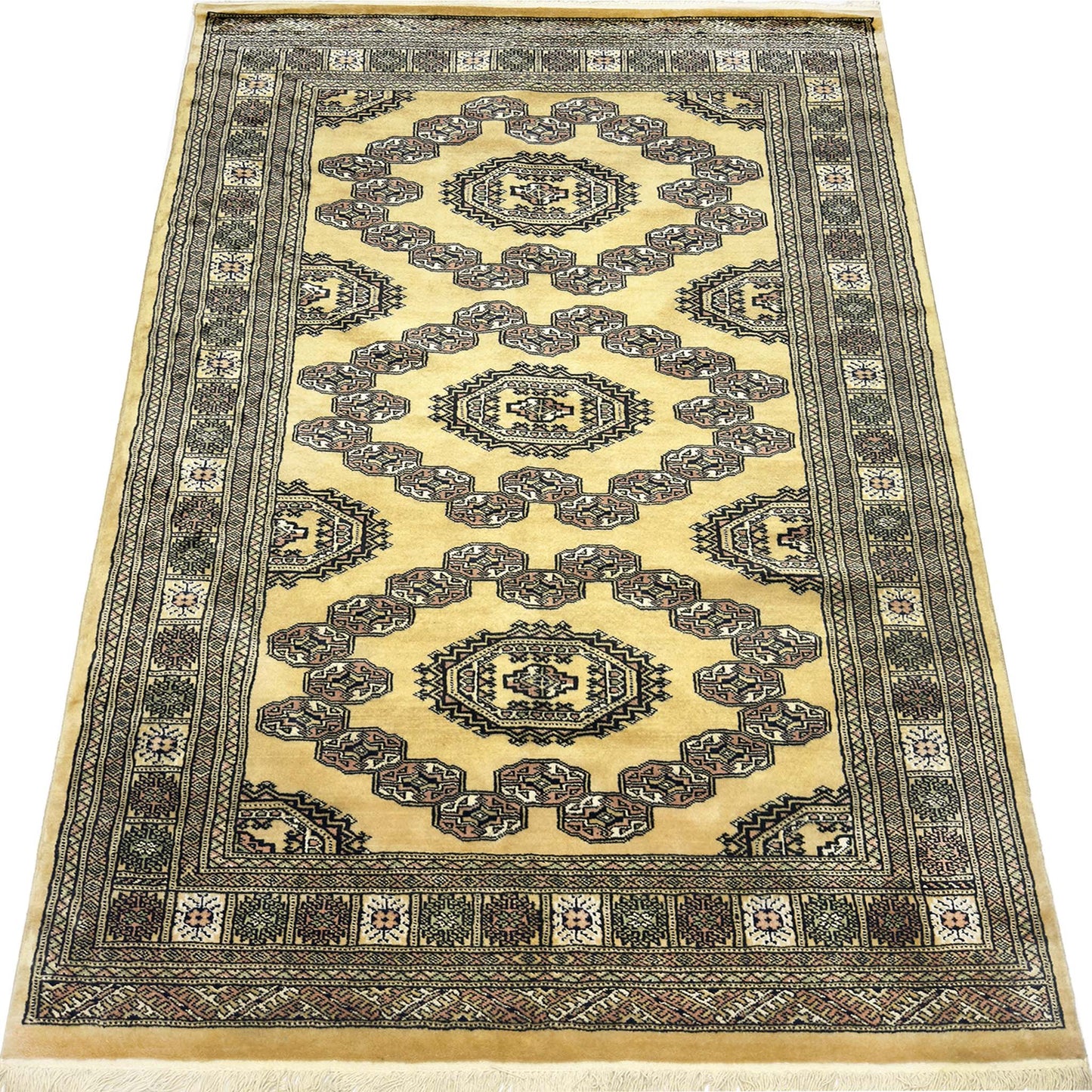 Bokhara Gul Rug - 4 x 6 ft