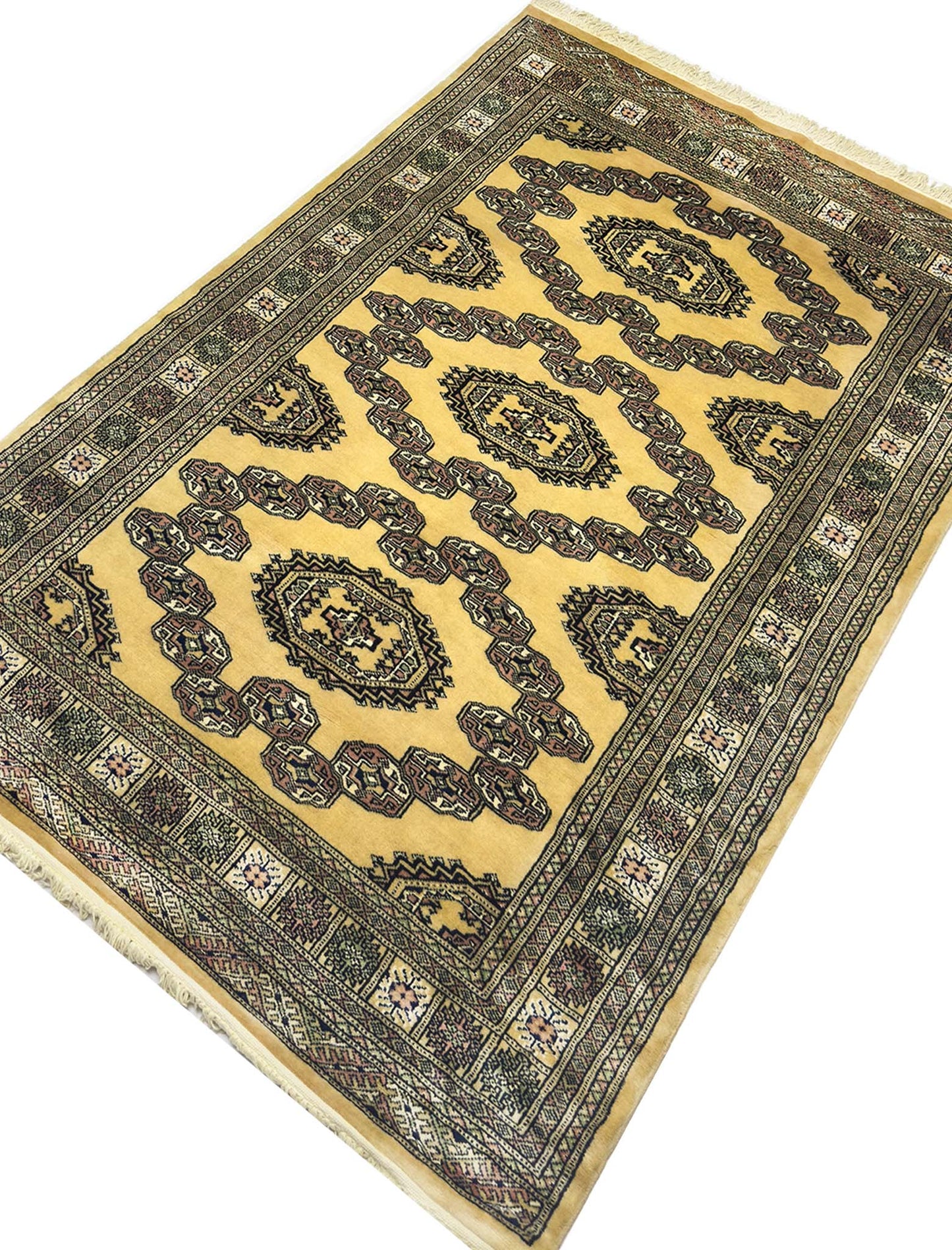 Bokhara Gul Rug - 4 x 6 ft
