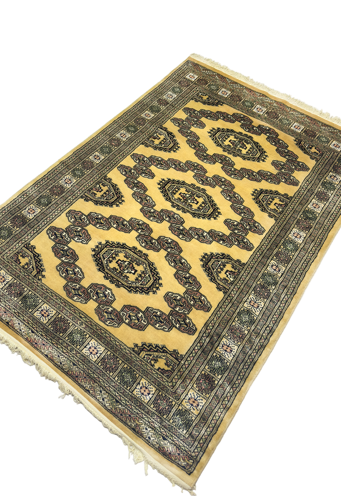 Pak. Bokhara Gul Rug - 4 x 6 ft