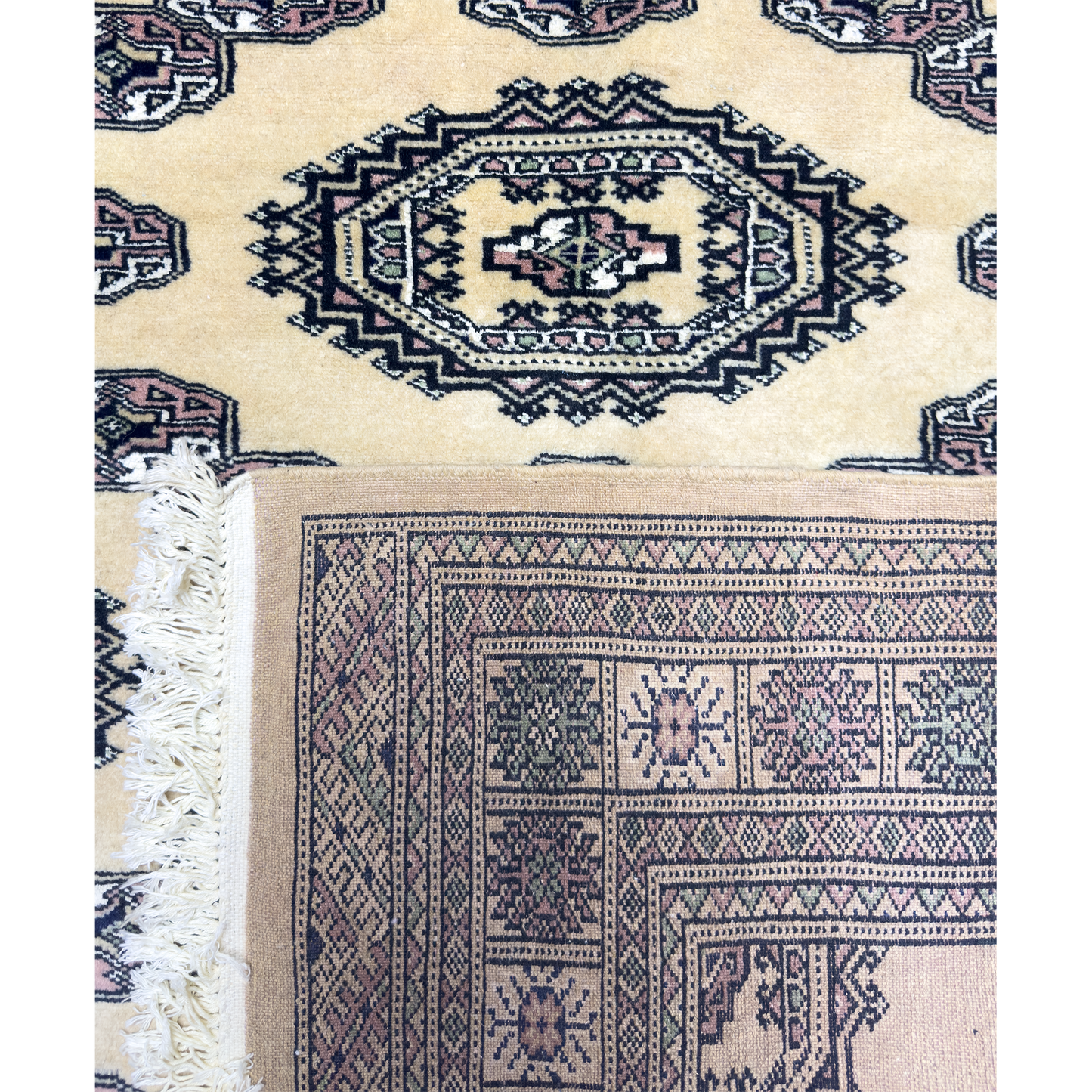 Pak. Bokhara Gul Rug - 4 x 6 ft