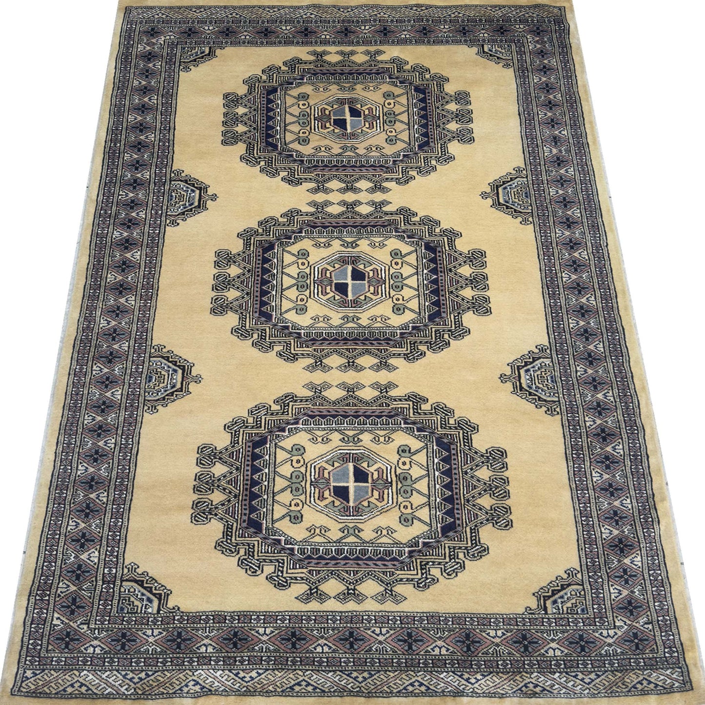 Mori Gulla Rug - 4 x 6 ft