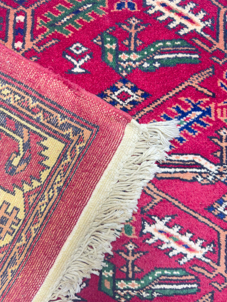 Hanging Rug - 2.5 x 4 ft