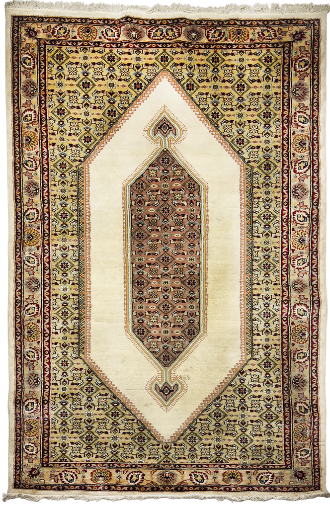 Persian Sennah Rug - 5 x 8 ft