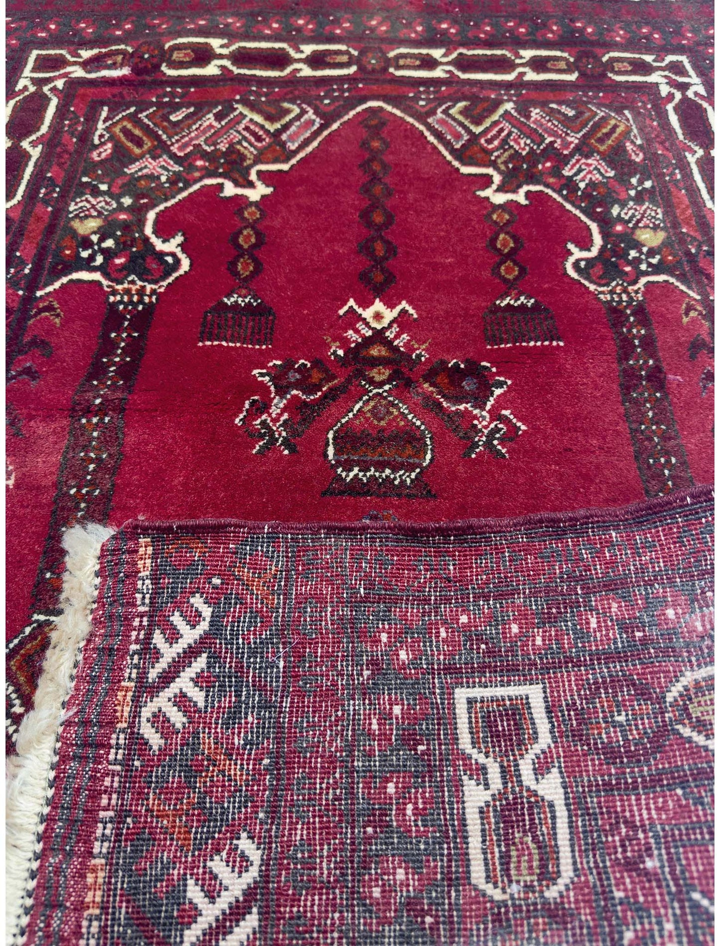 Tribal Prayer Rug - 2.5 x 4 ft