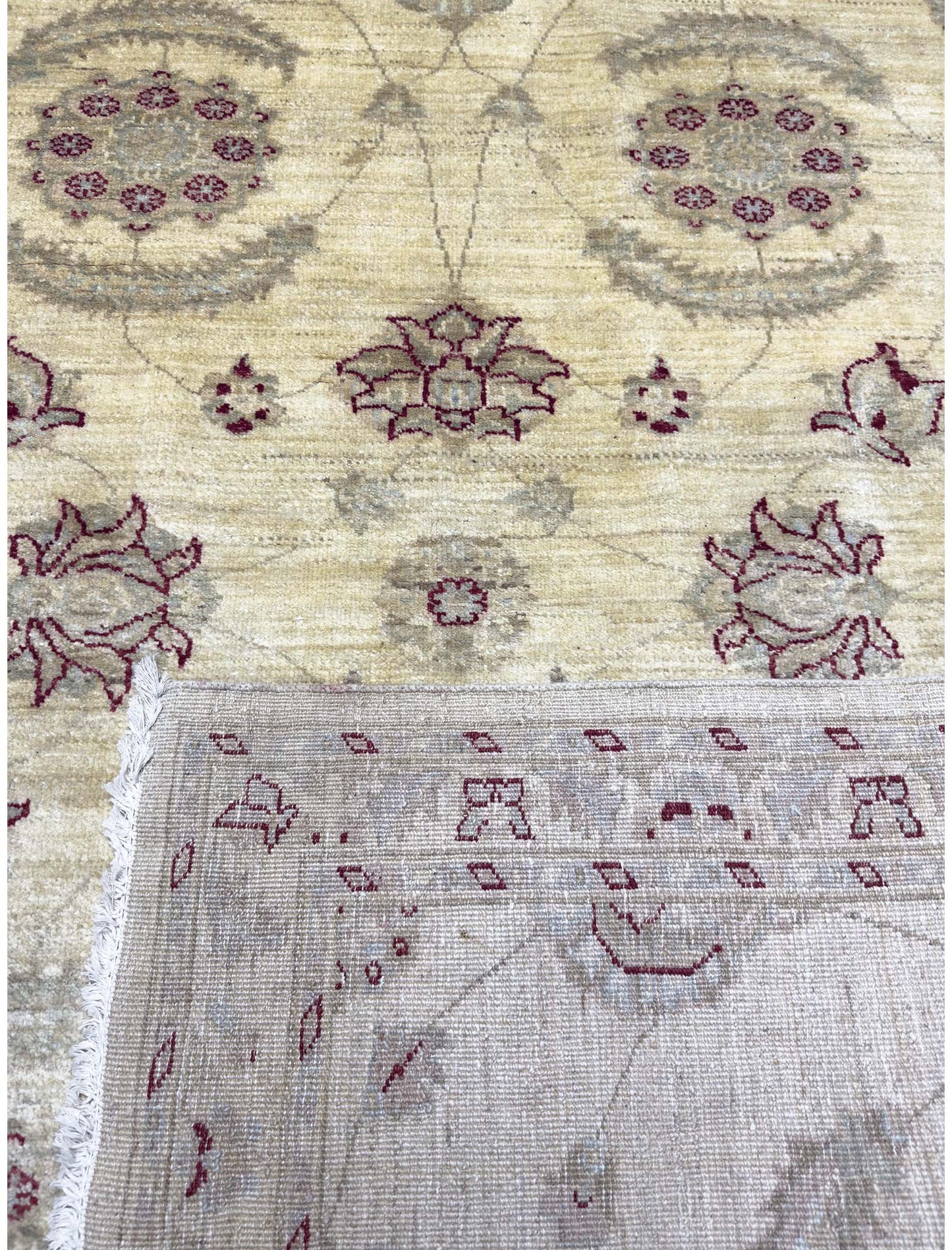 Modern Chobbi Rug - 7 x 4.5 ft