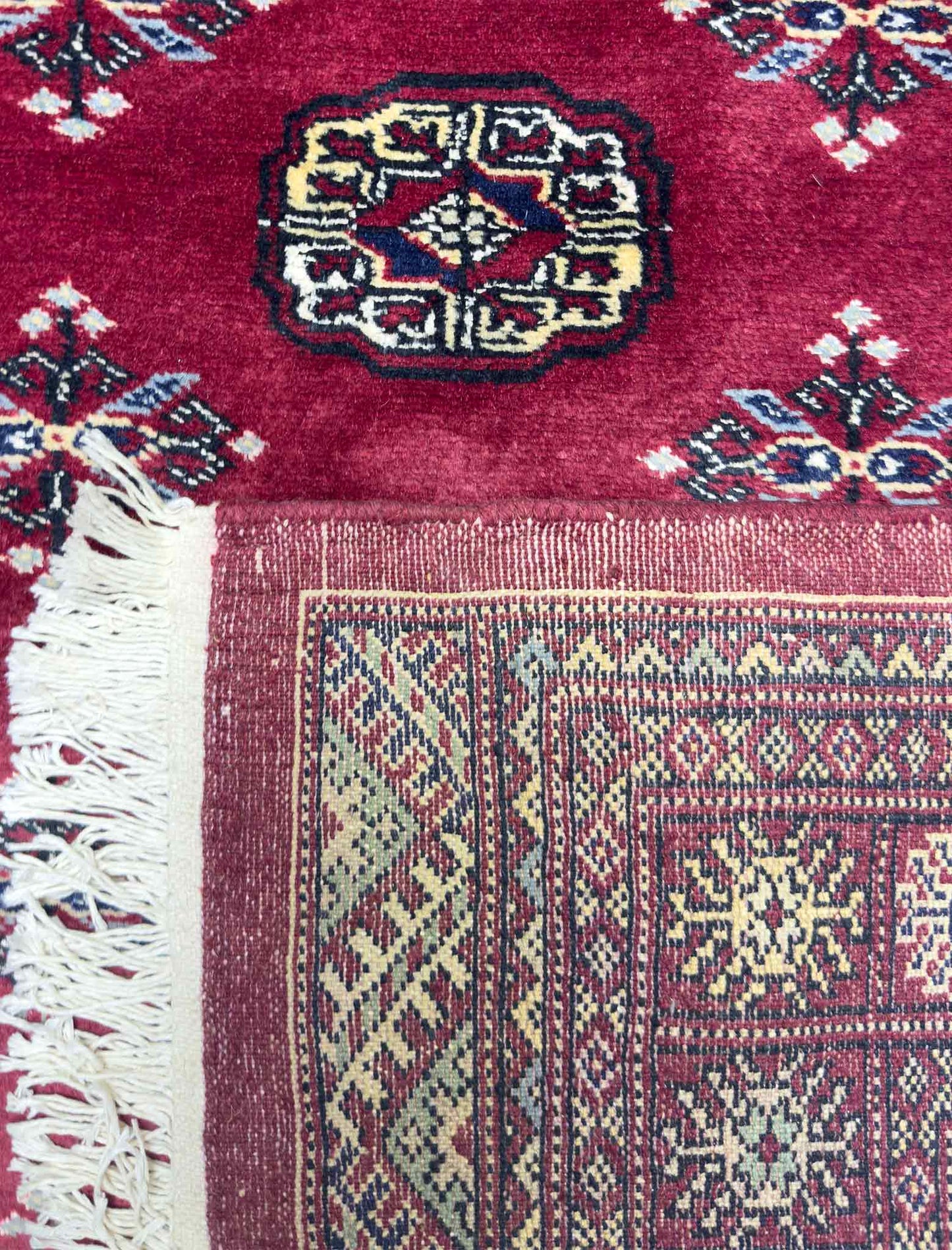 Bokhara Mori Rug - 4 x 6 ft