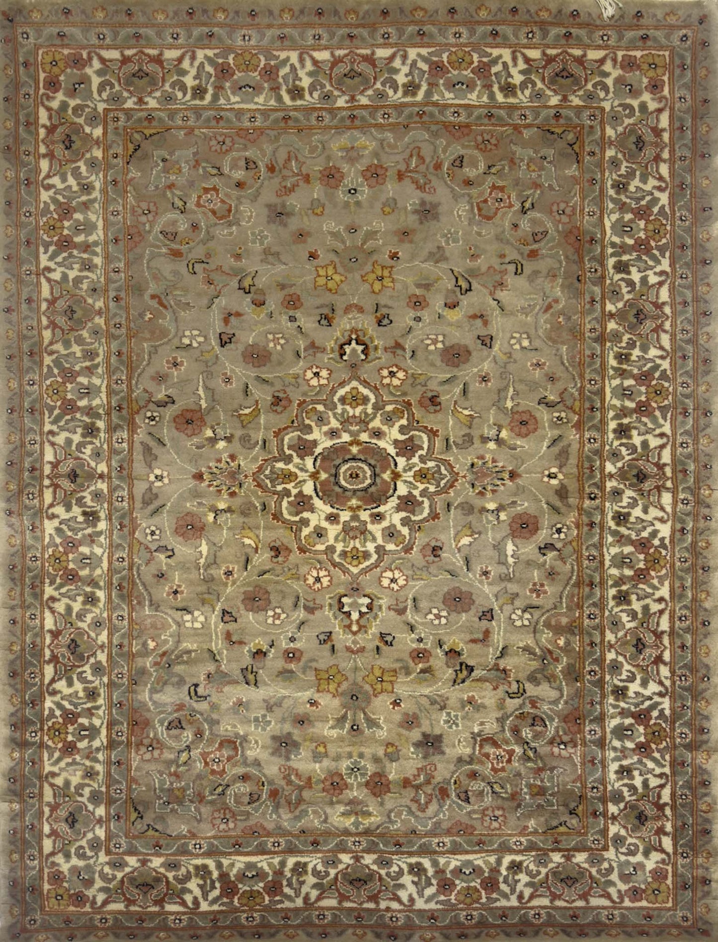 Kashan Floral Rug - 4 x 6 ft