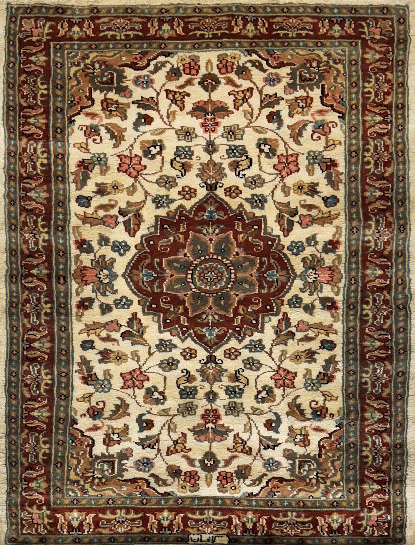 Silky Medallion Rug - 3 x 5 ft