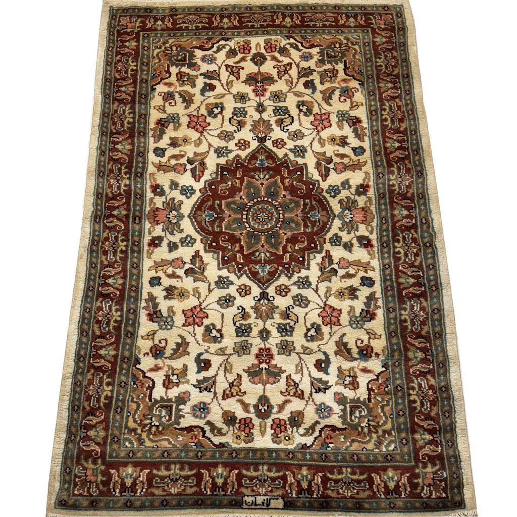 Silky Medallion Rug - 5 x 3