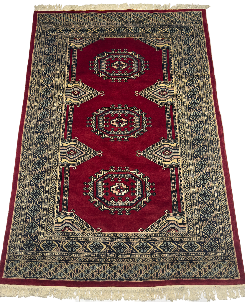 Tekke`Gul Bokhara Rug - 4 x 6 ft