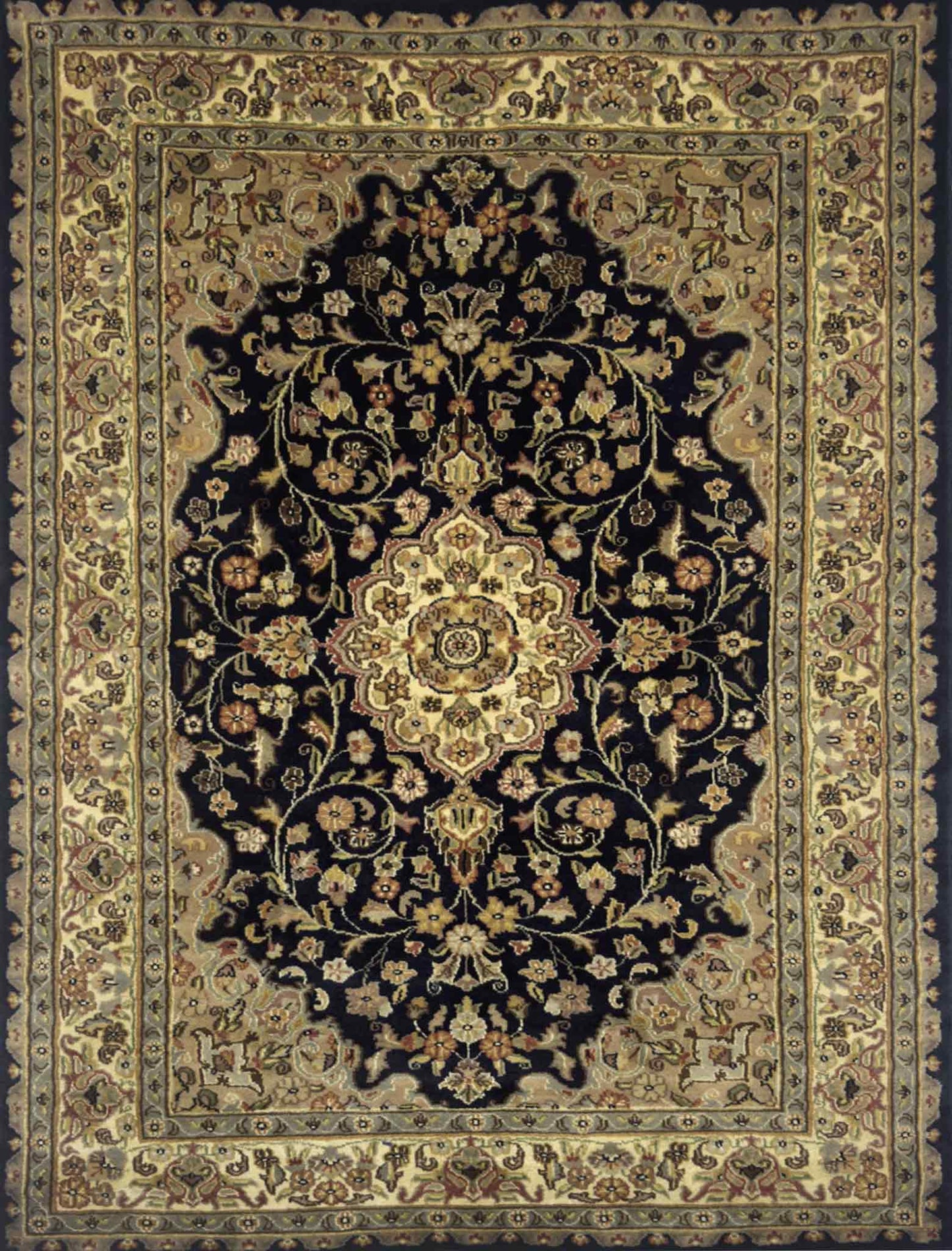 Kashan Floral Rug - 4 x 6 ft