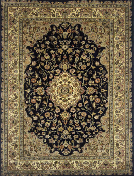 Kashan Floral Rug - 4 x 6 ft