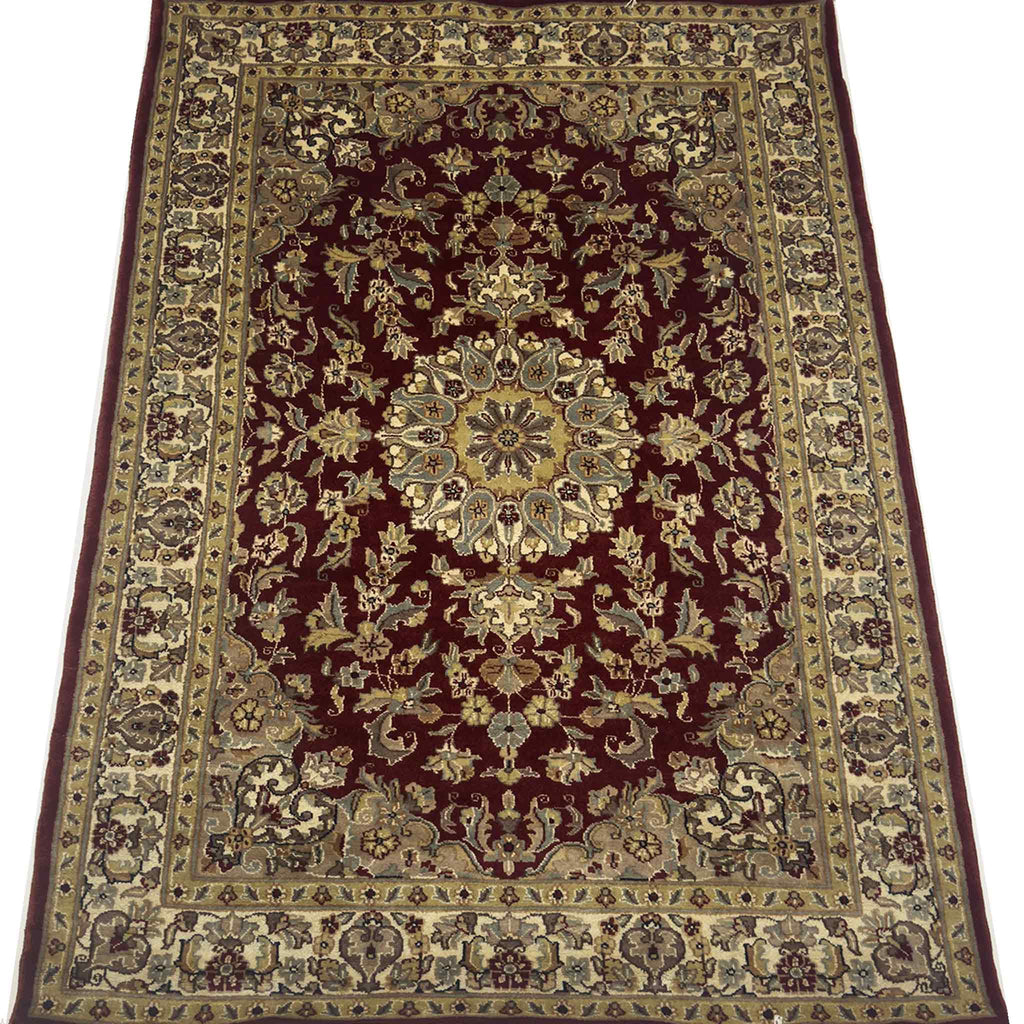 Kashan Medallion Rug - 6 x 4 ft