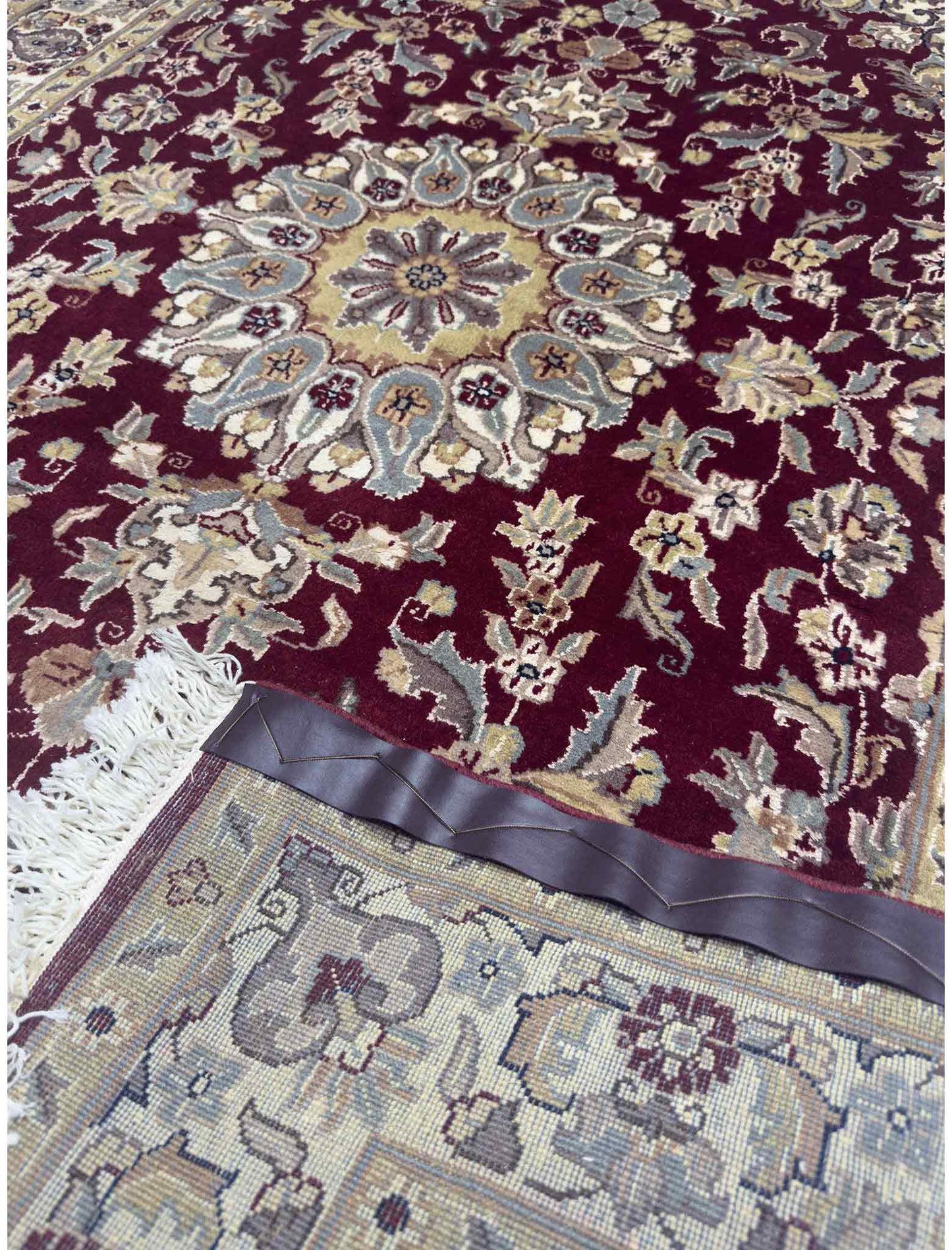 Kashan Medallion Rug - 4 x 6 ft
