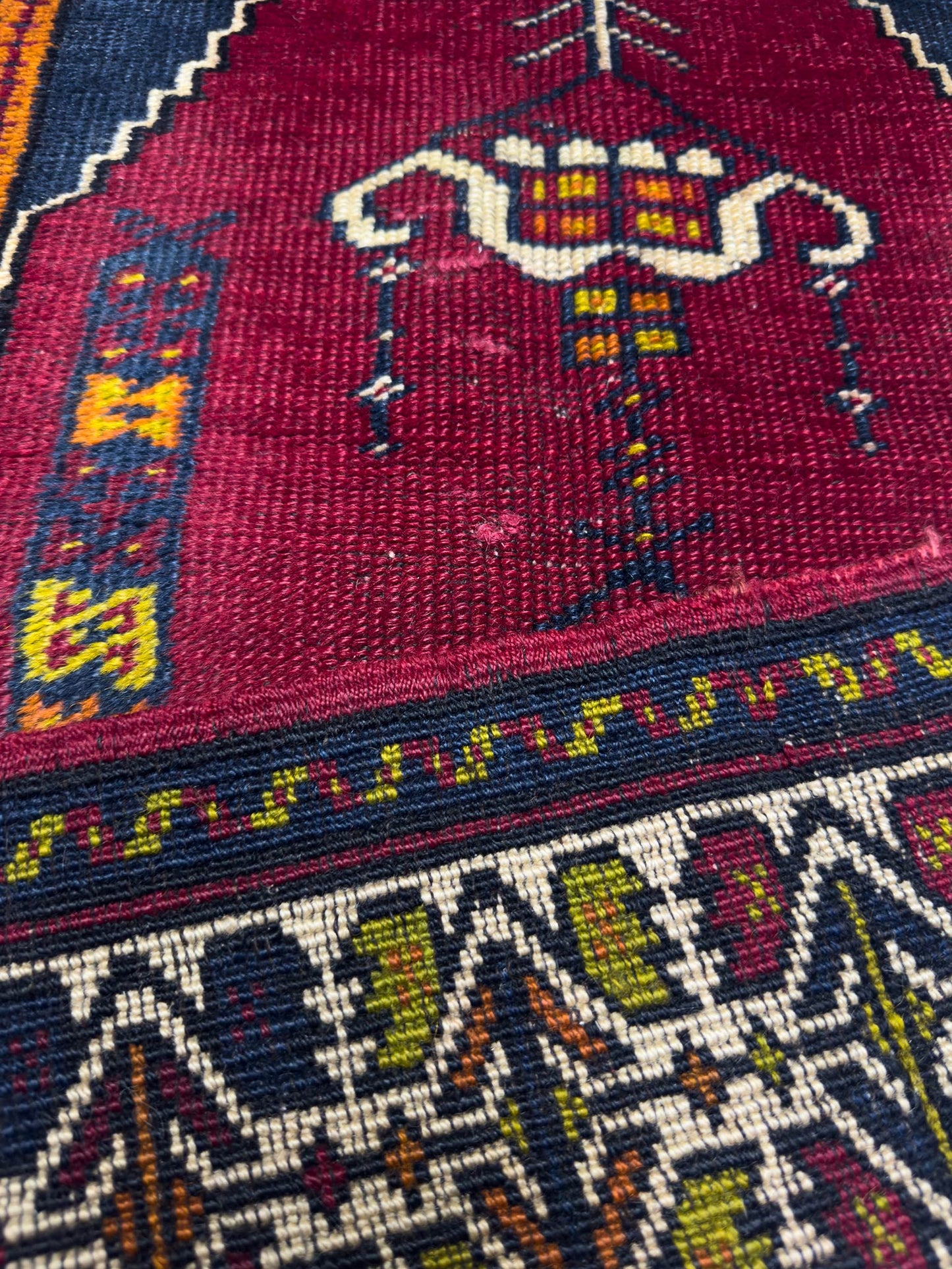 Pre-loved Turkish Prayer Rug - 2.5 x 4 ft