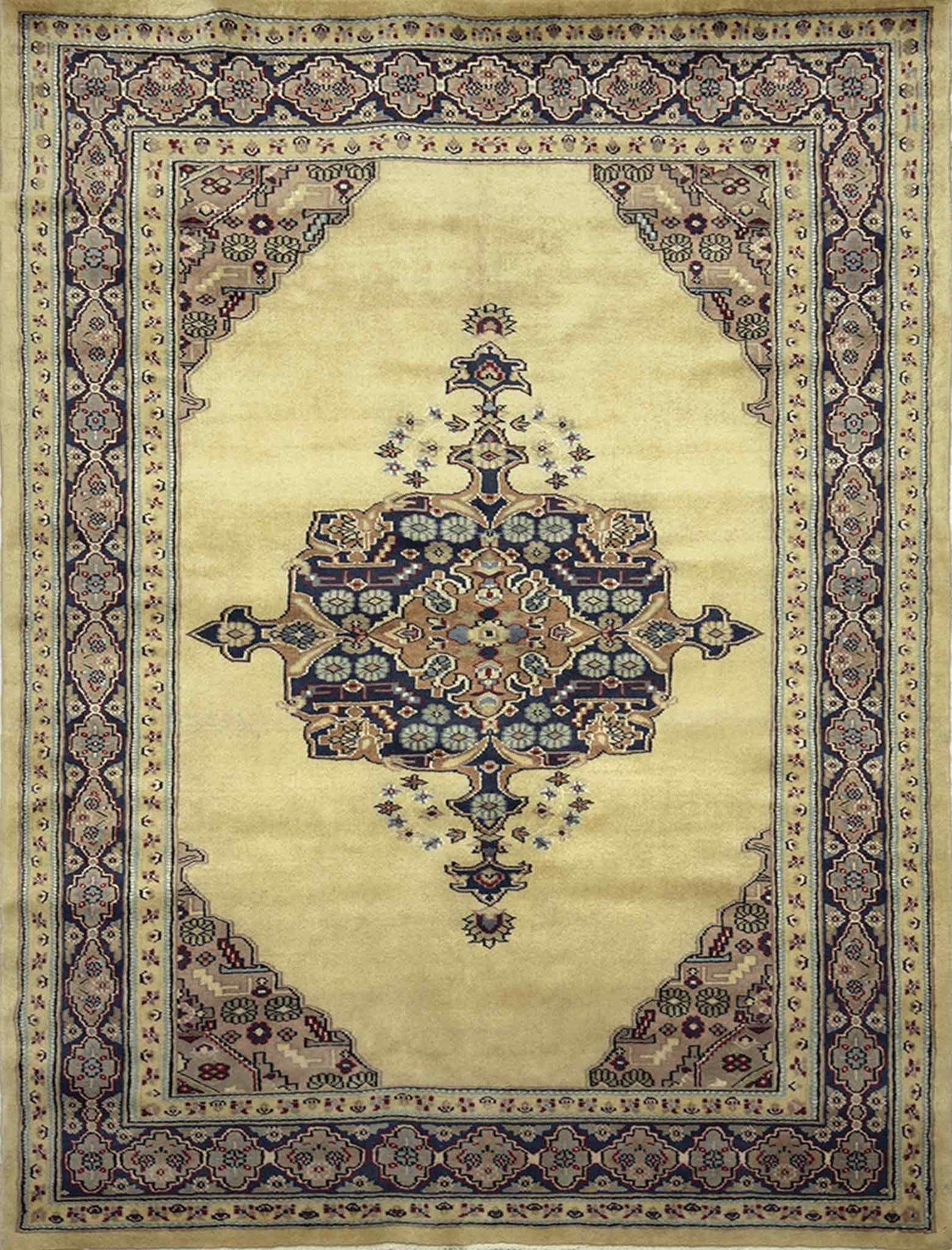 Kashan Medallion Rug - 4 x 6 ft