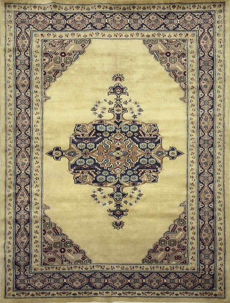 Kashan Medallion Rug - 6 x 4 ft
