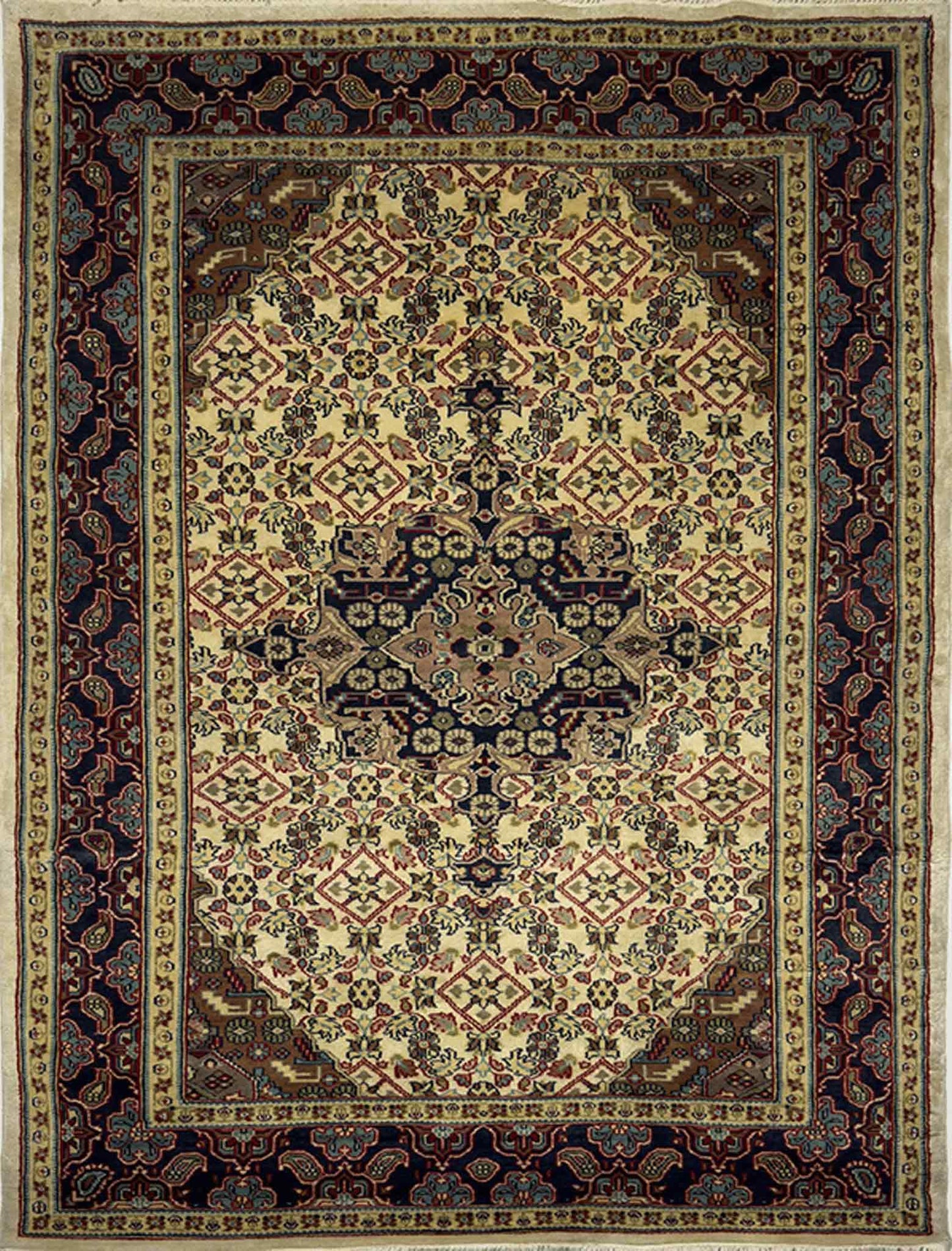 Mahi Medallion Rug - 7 x 4.5 ft